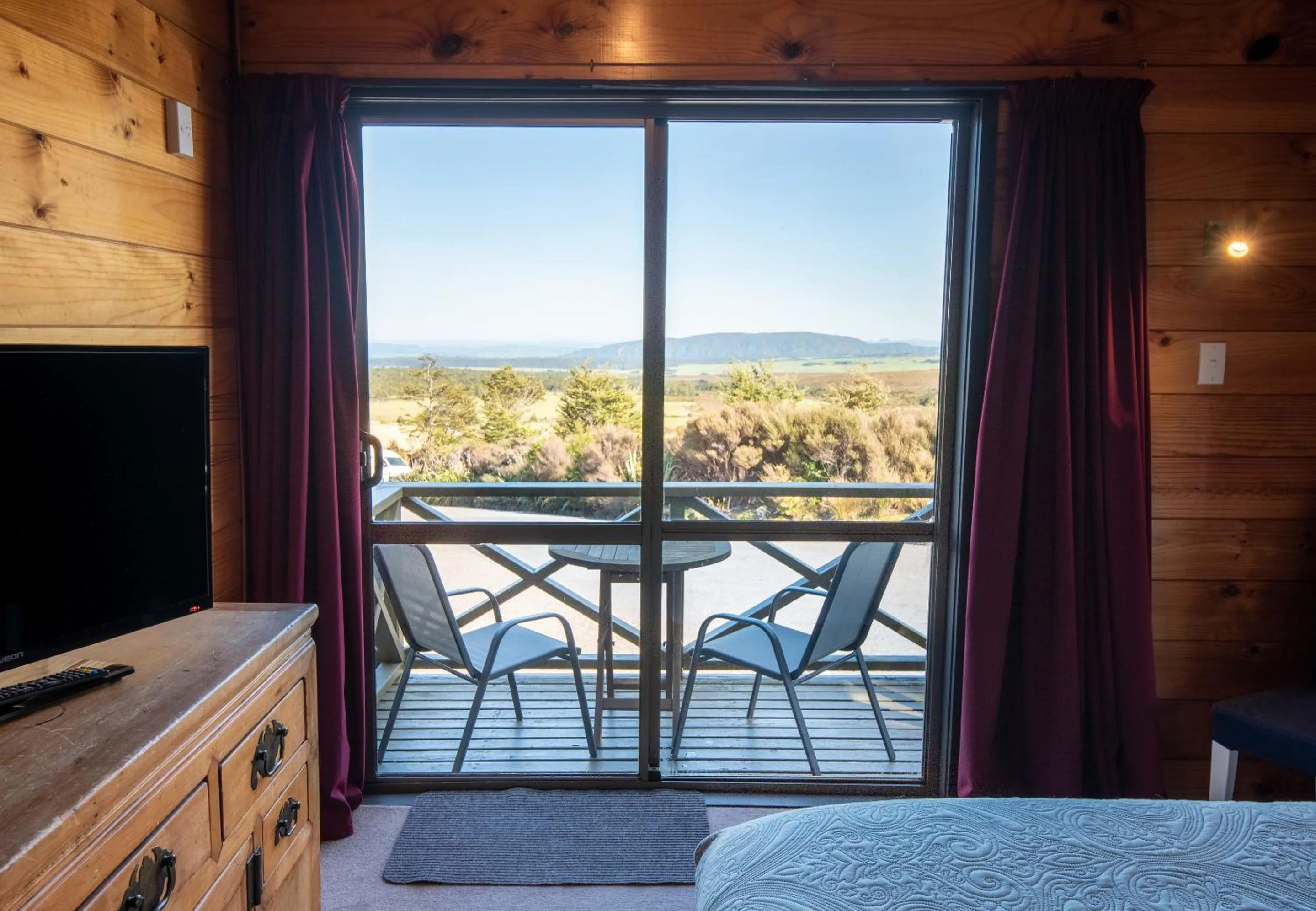 Balcony/Terrace, Bed in Skotel Alpine Resort