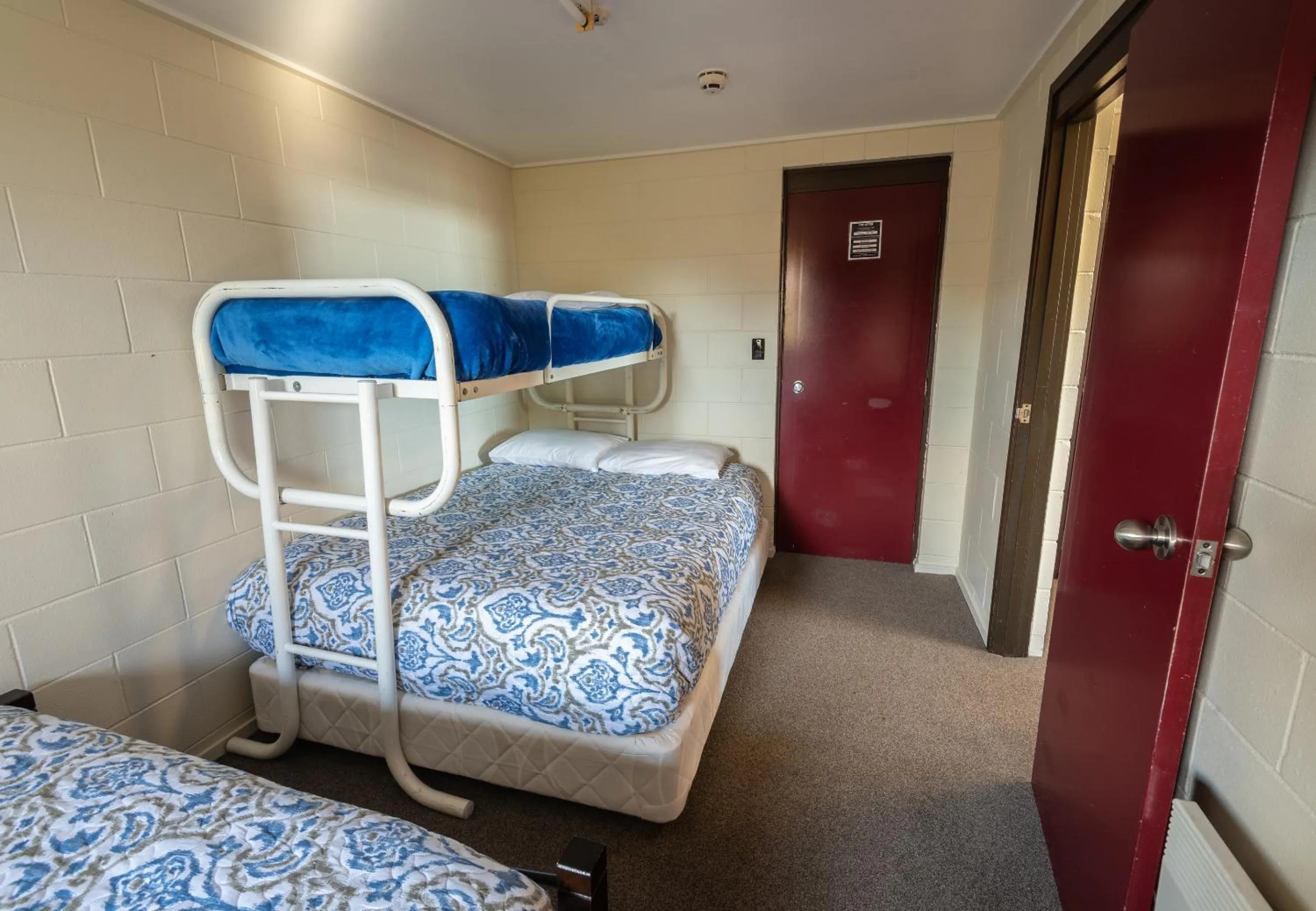 bunk bed, Bed in Skotel Alpine Resort