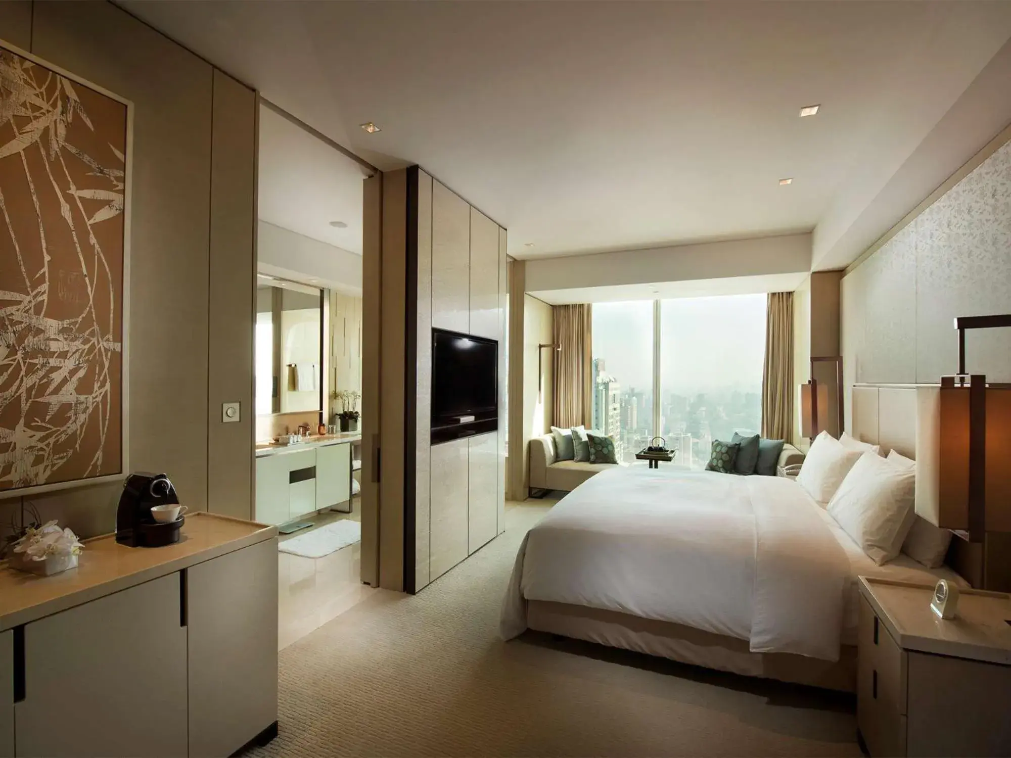 Deluxe King Room in Conrad Beijing by Hilton Deluxe King Room in Conrad Beijing by Hilton