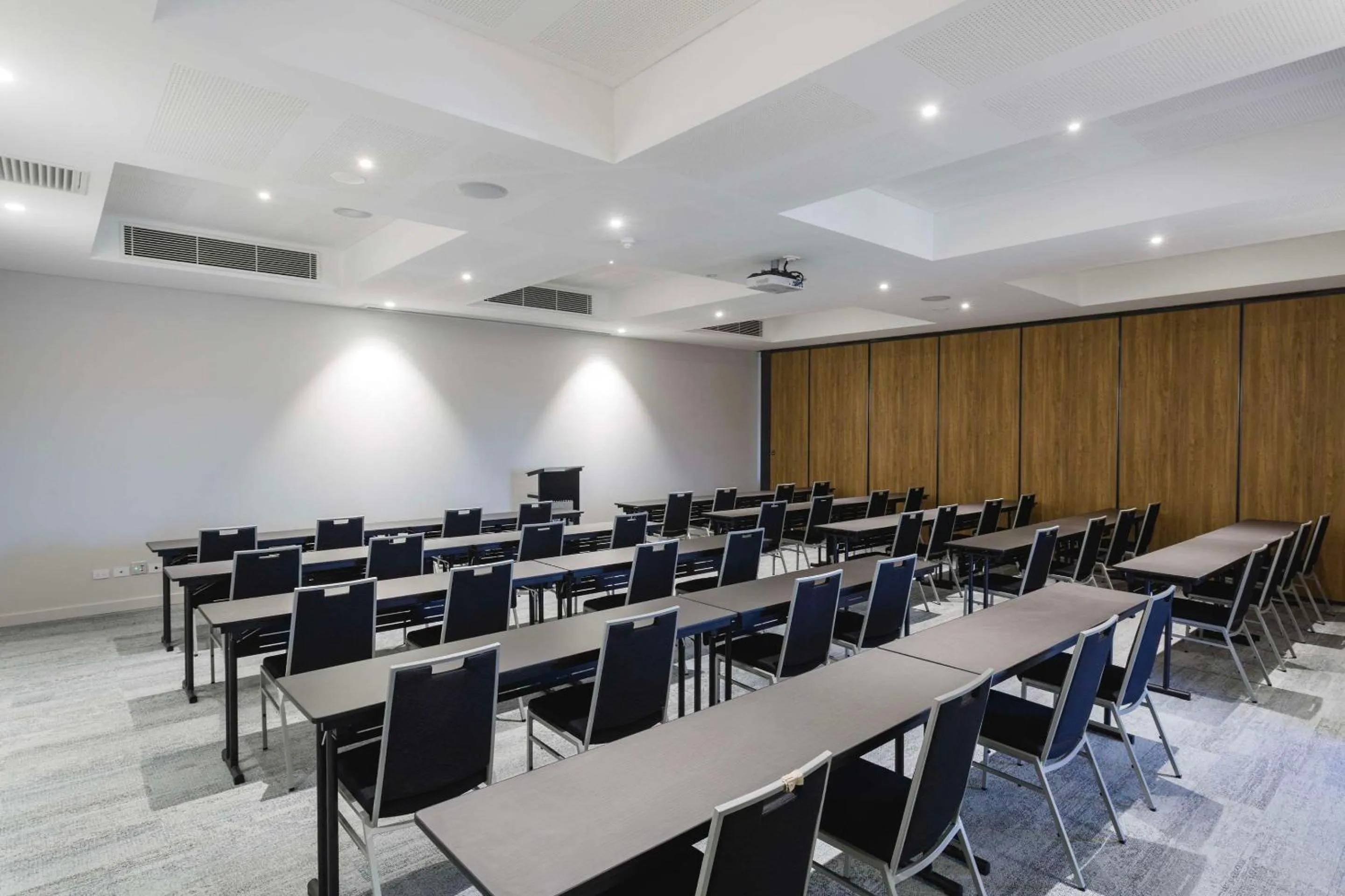 Meeting/conference room in Ingot Hotel Perth, an Ascend Collection Hotel