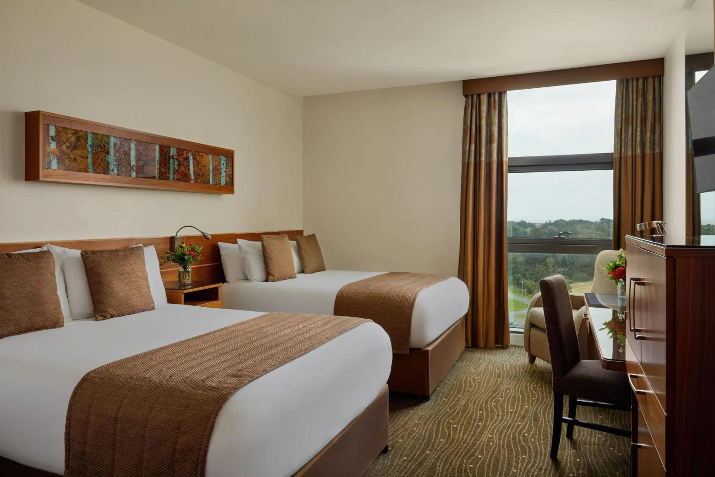 Bedroom, Bed in The Gateway Hotel