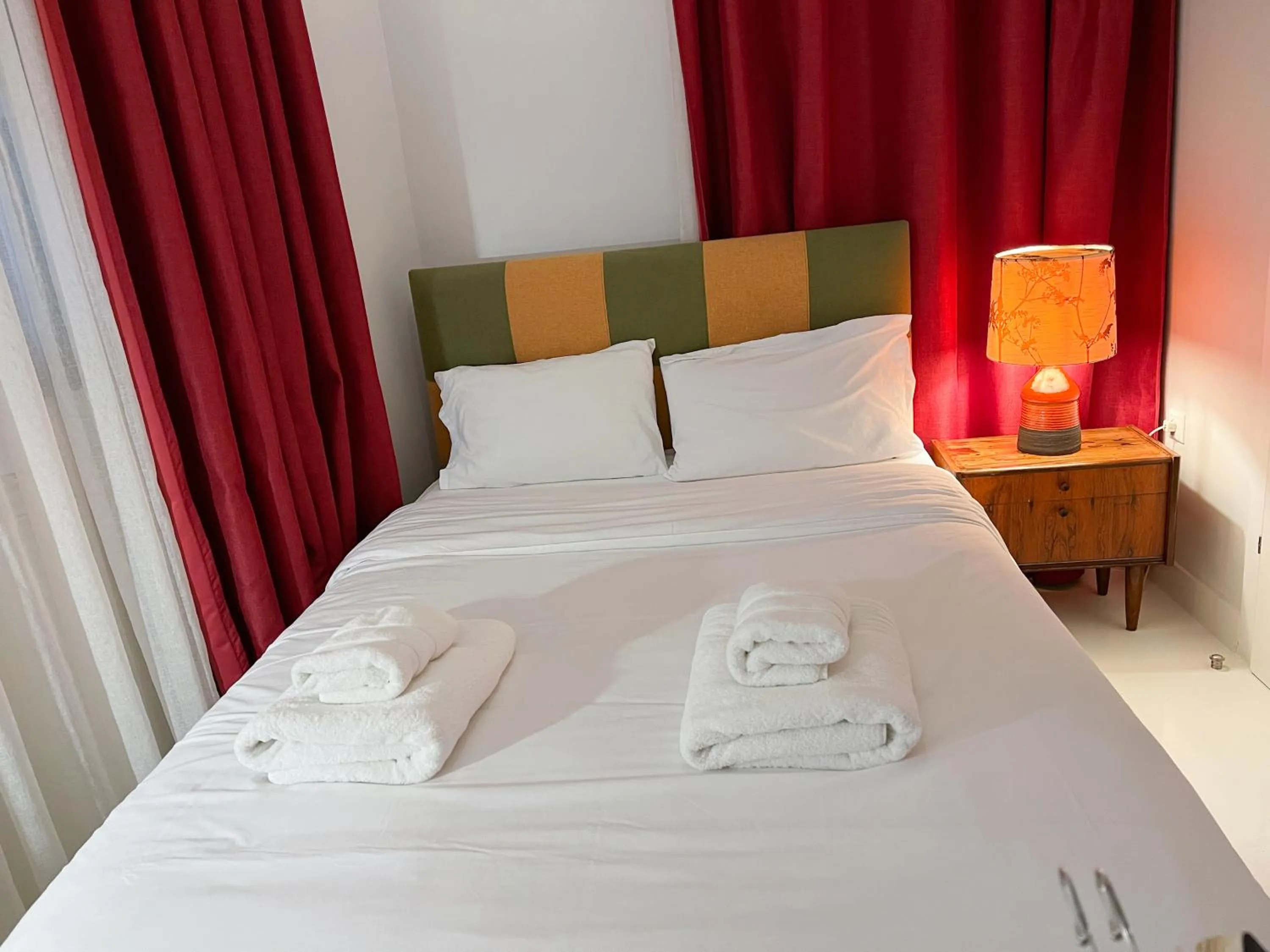 Bedroom, Bed in City Circus Athens