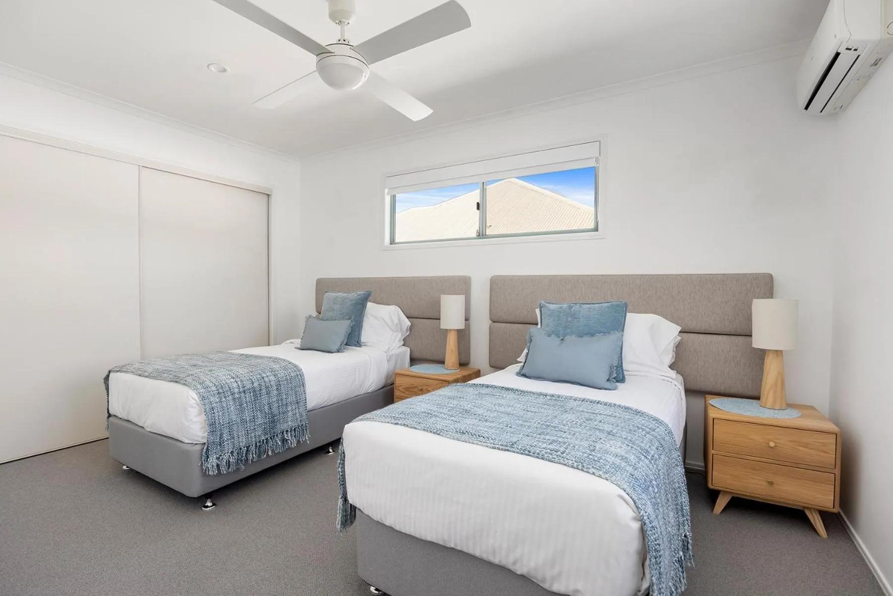 Bed in Terrapin Apartments