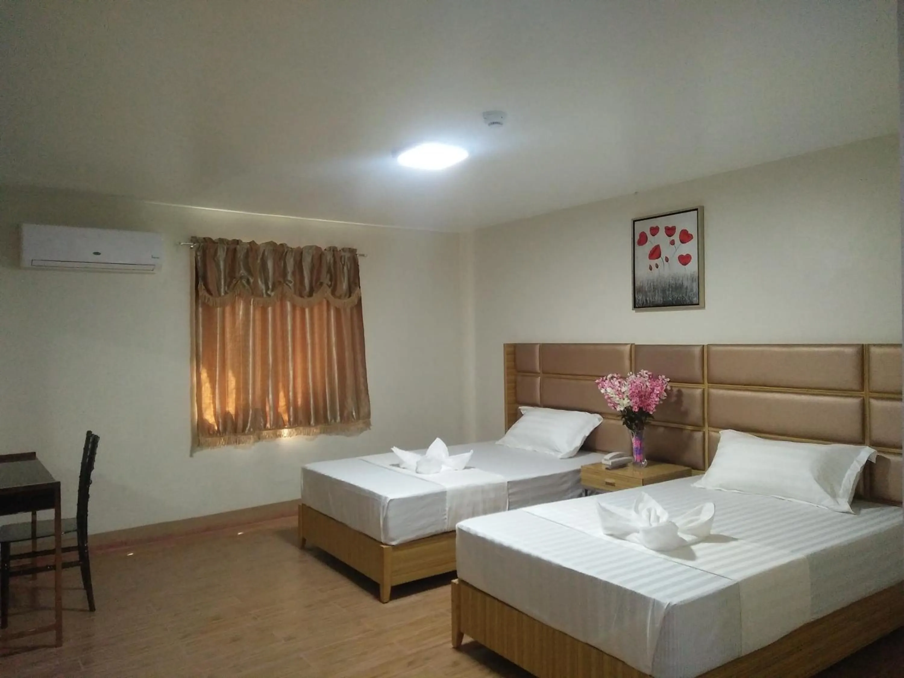 Bed in Meaco Royal Hotel - Batangas City