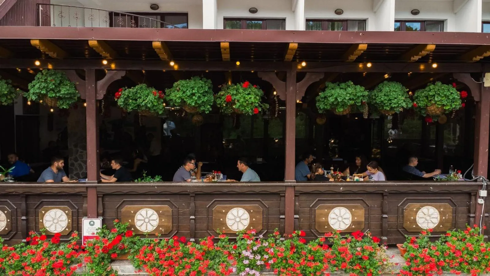 Restaurant/places to eat in Hotel Fantanita Haiducului