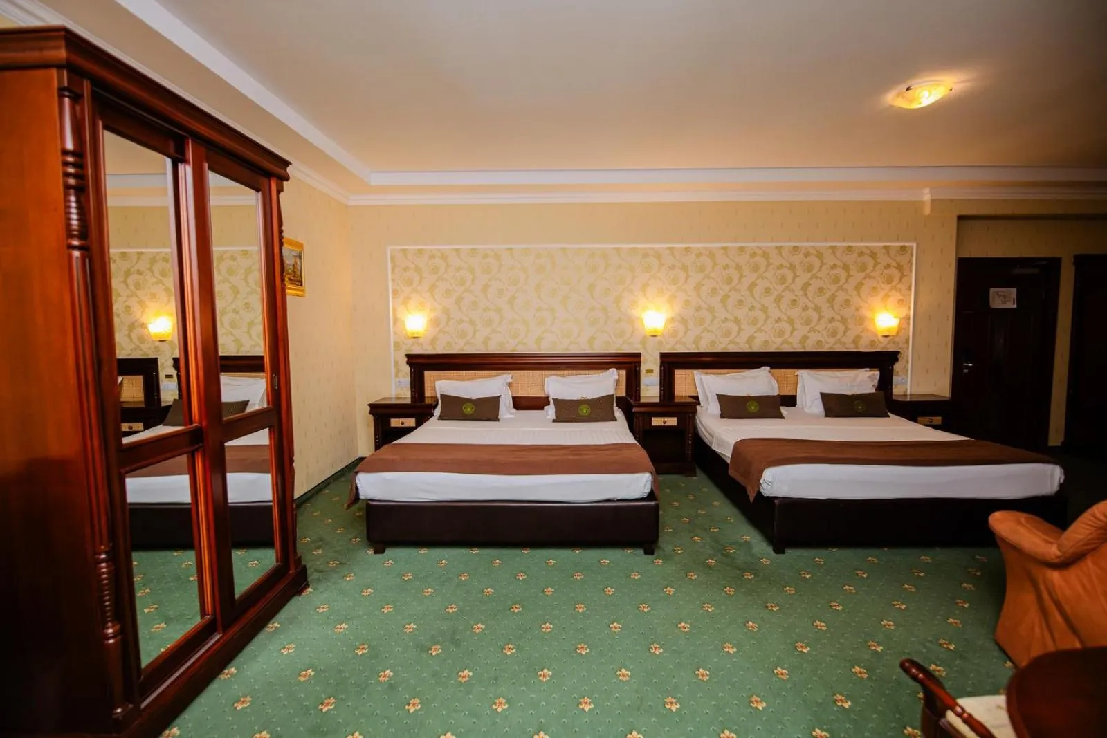 Photo of the whole room, Bed in Hotel Fantanita Haiducului