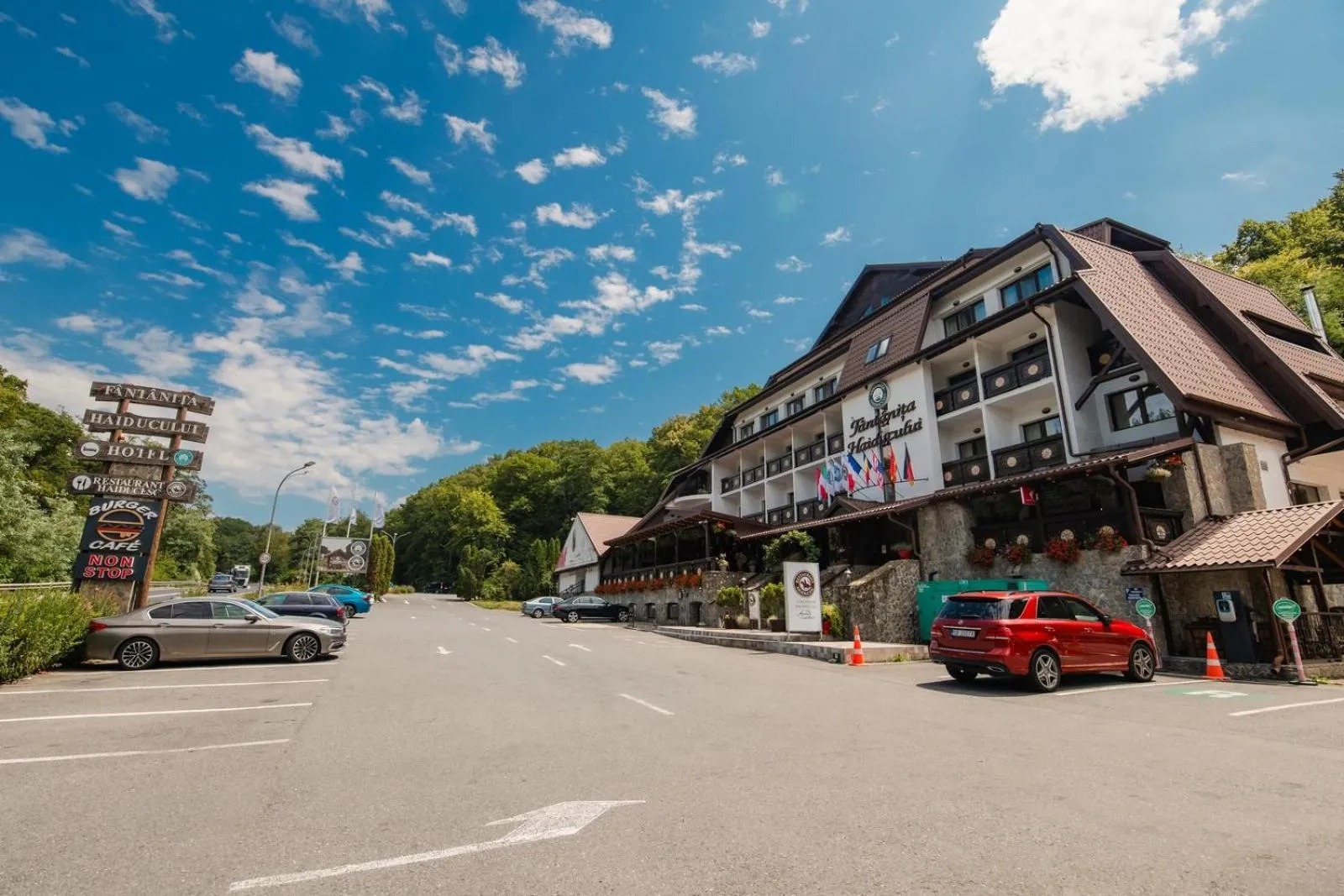 Property building in Hotel Fantanita Haiducului