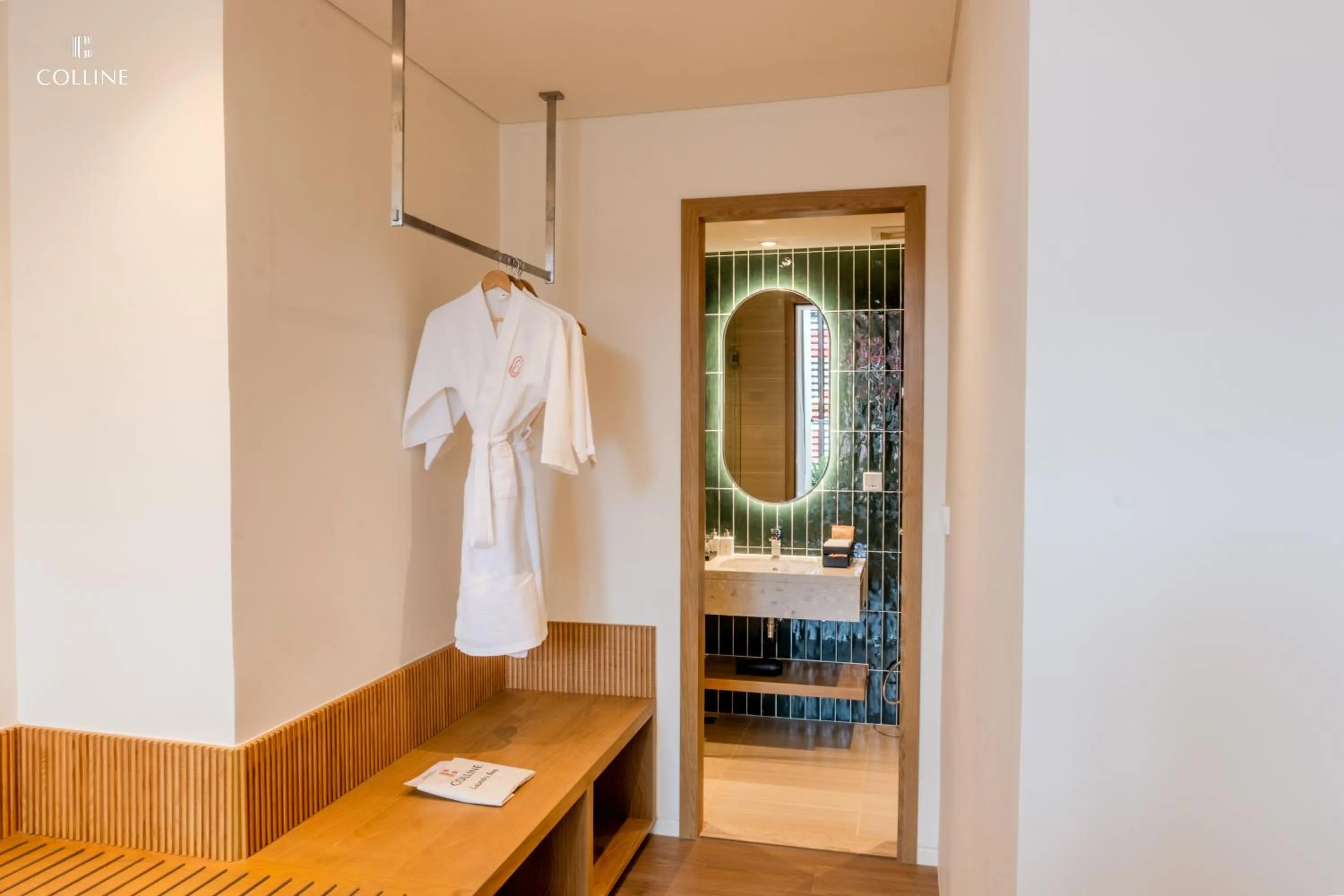 wardrobe in Colline Dalat