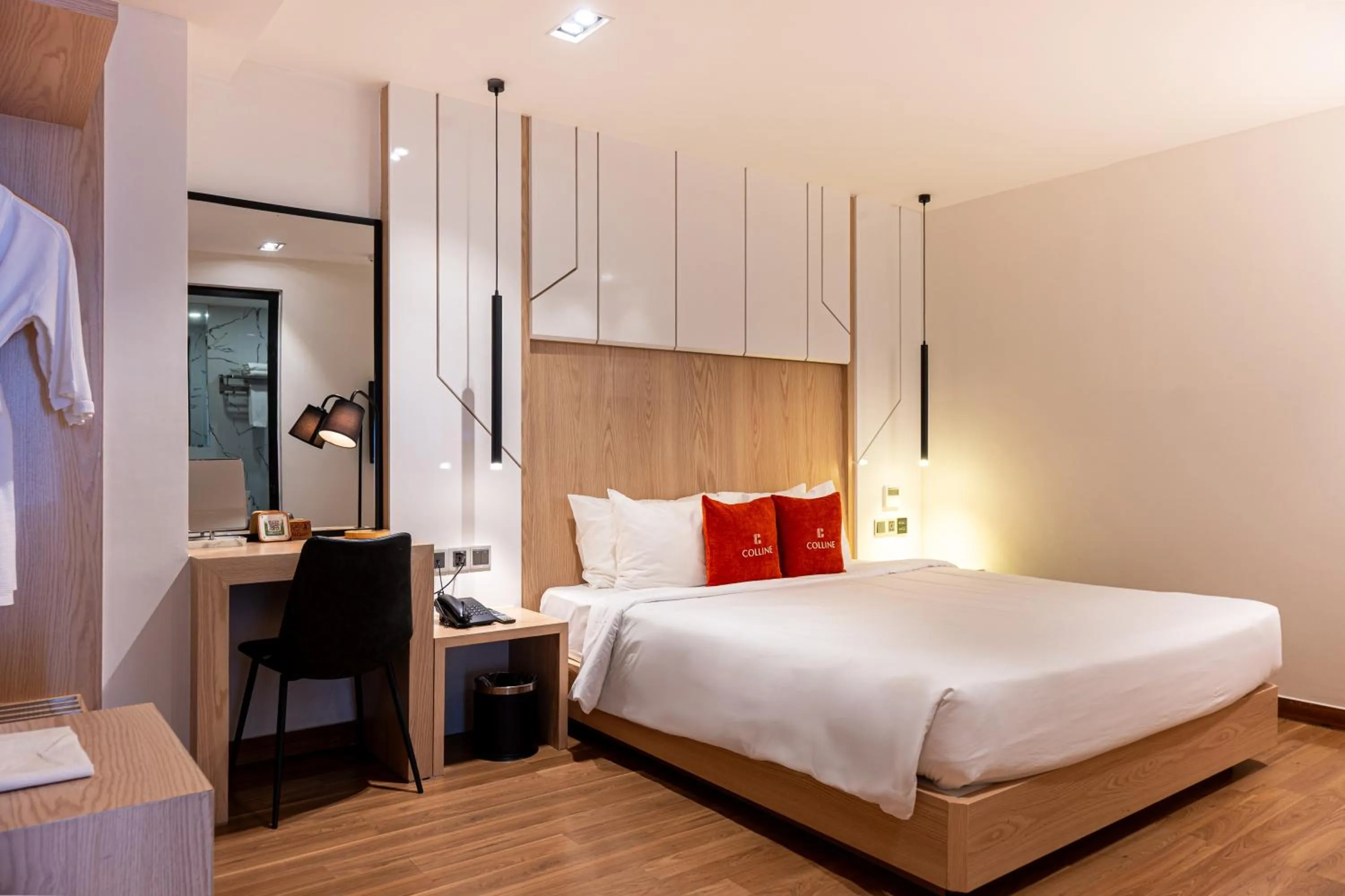 Photo of the whole room, Bed in Colline Dalat