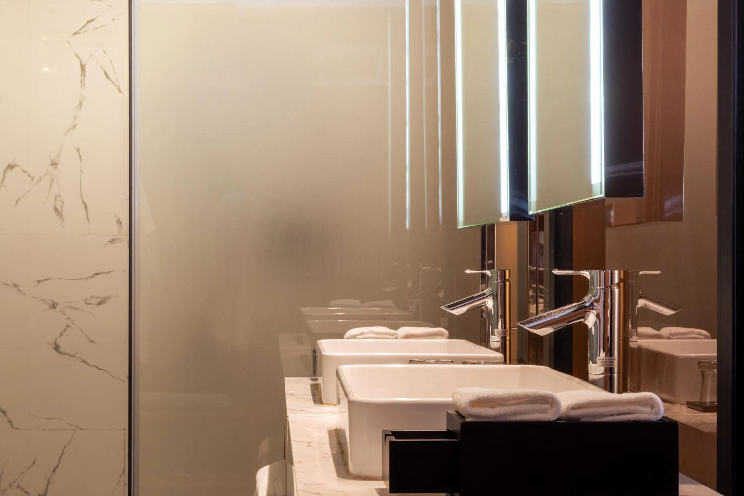 Toilet in Colline Dalat