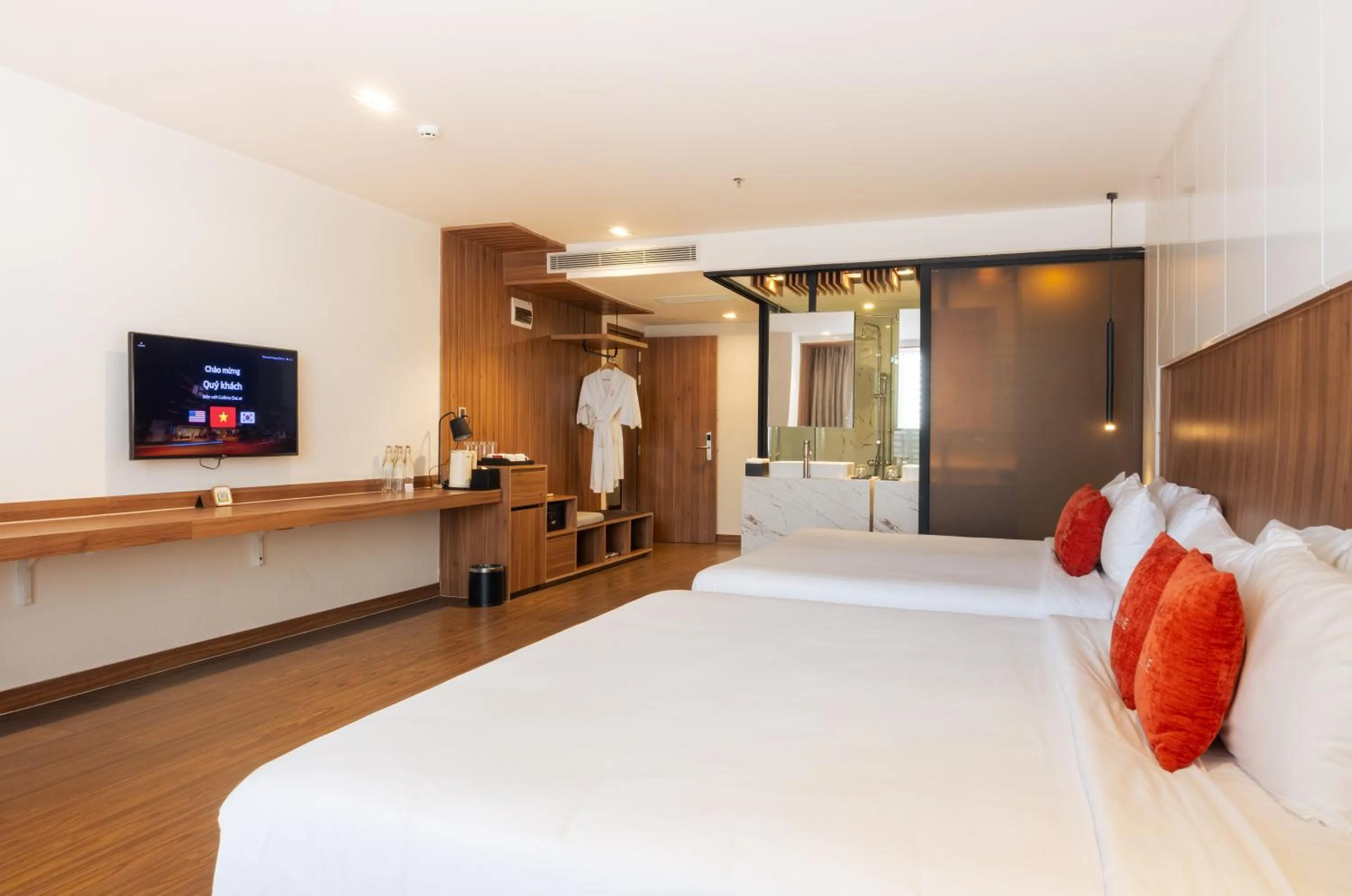 Communal lounge/ TV room, Bed in Colline Dalat