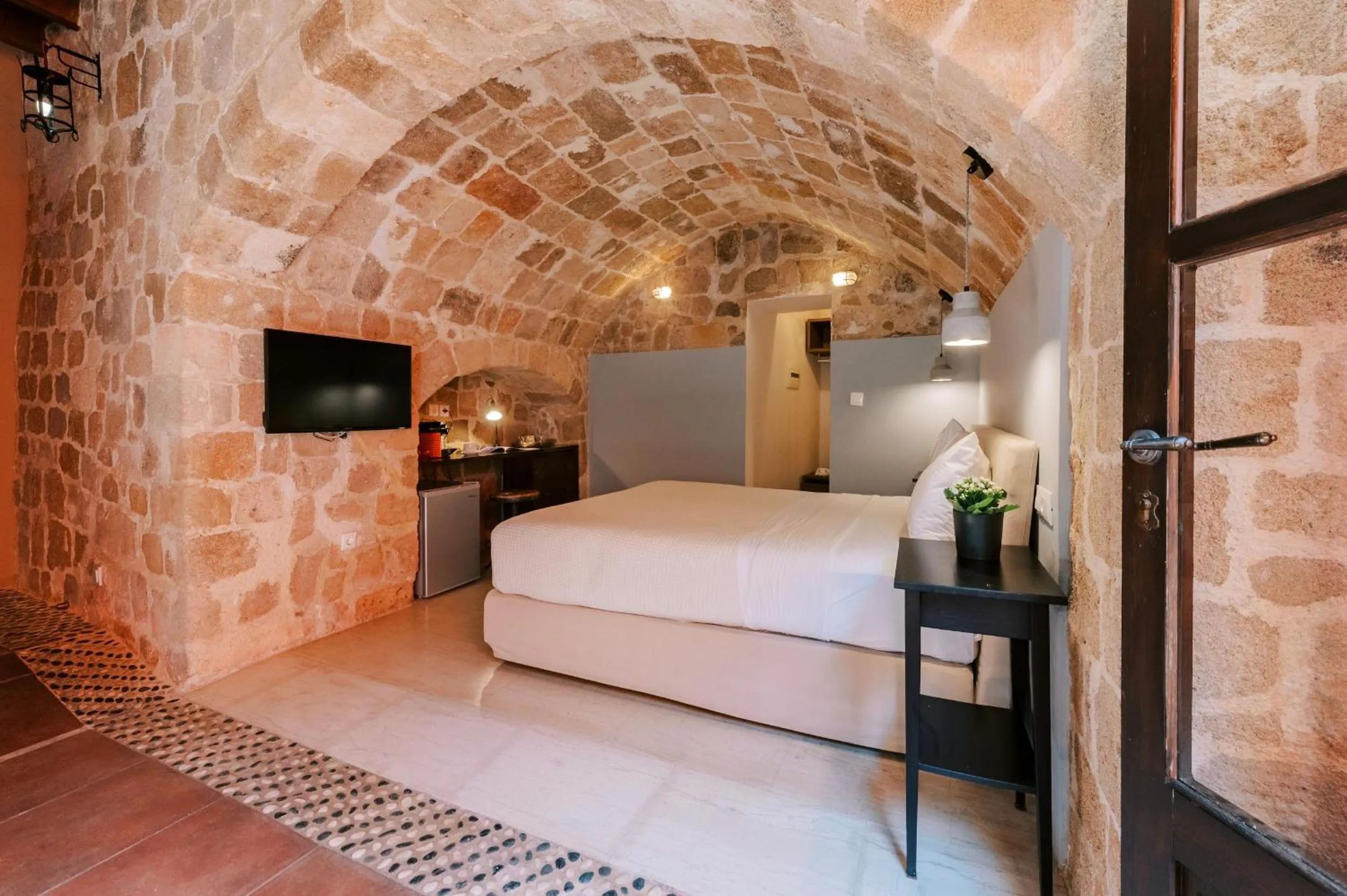 Bed in Zacosta Villa Hotel