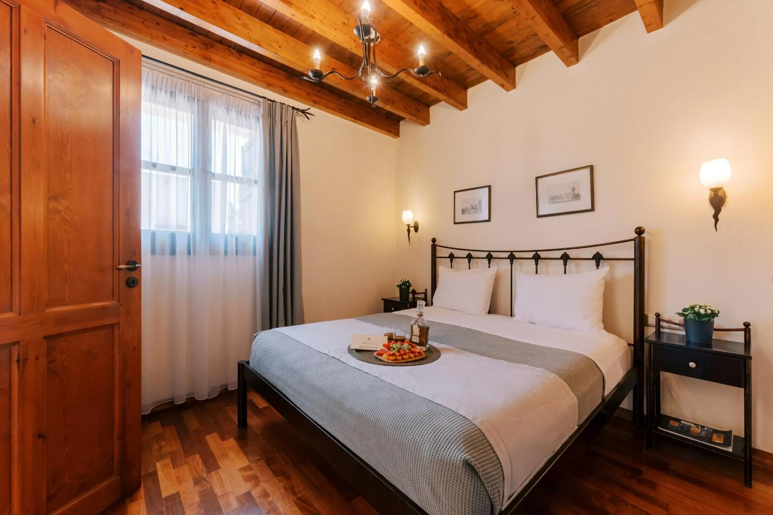 Bed in Zacosta Villa Hotel