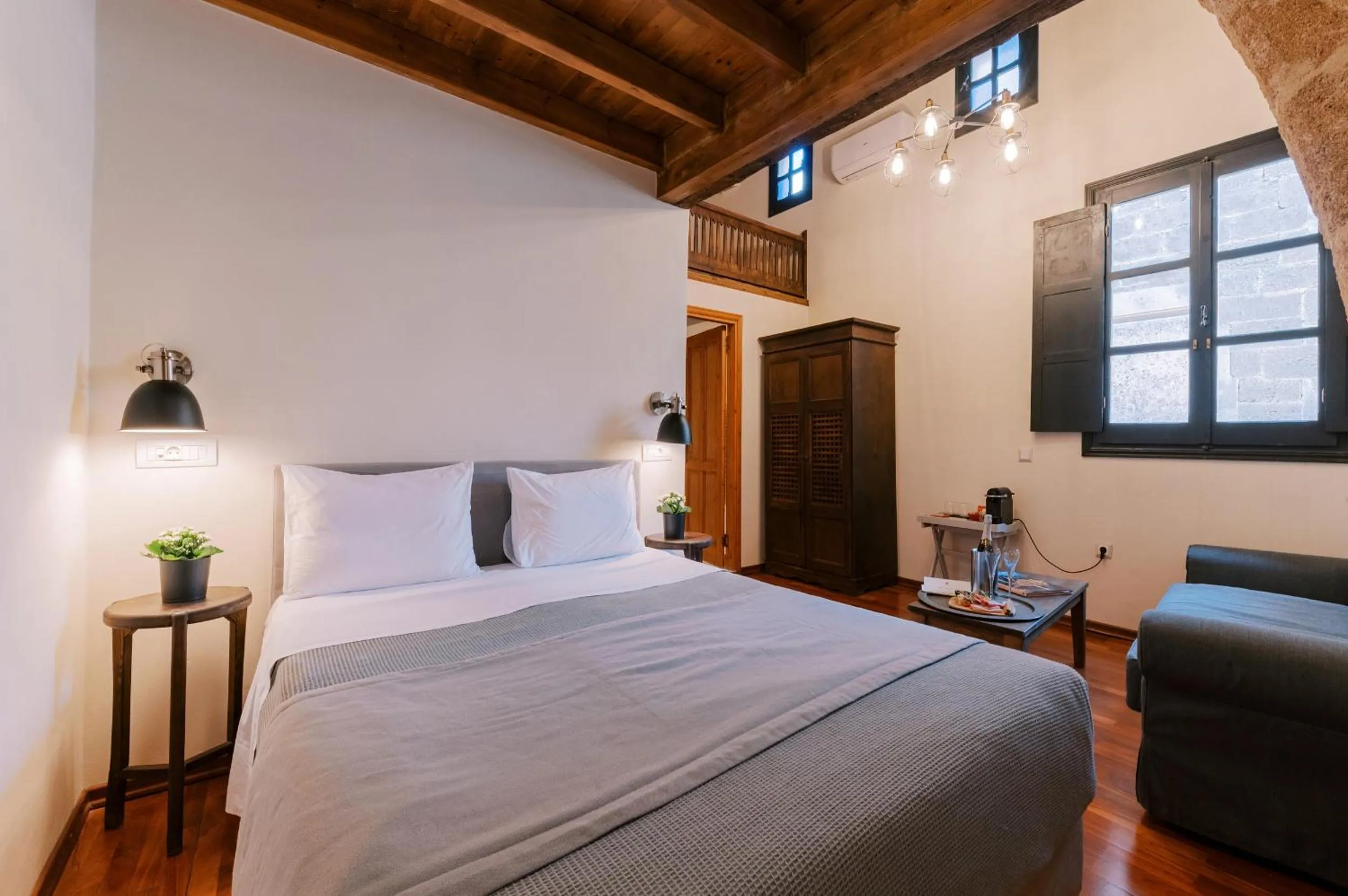 Bed in Zacosta Villa Hotel