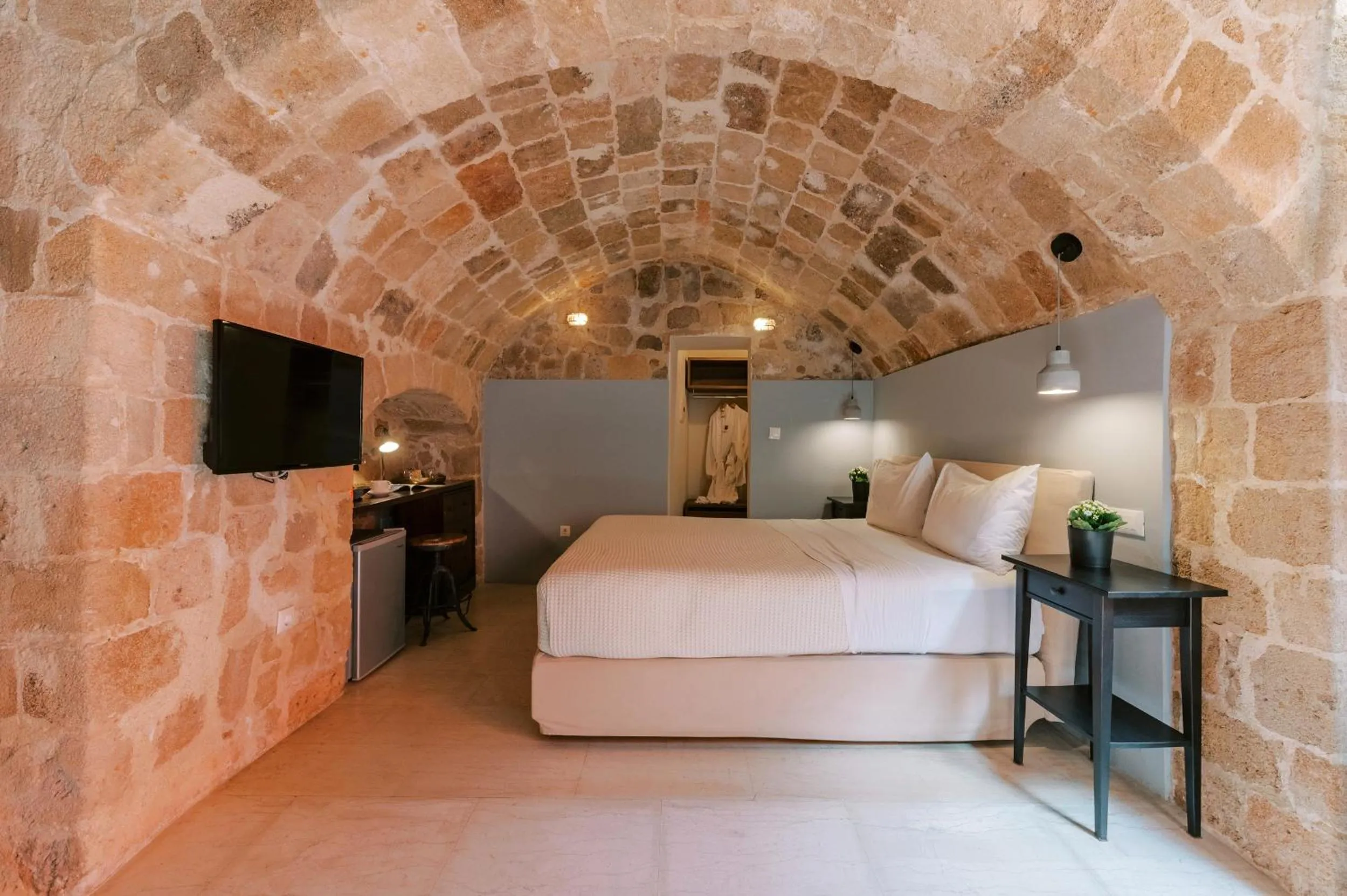 Bed in Zacosta Villa Hotel