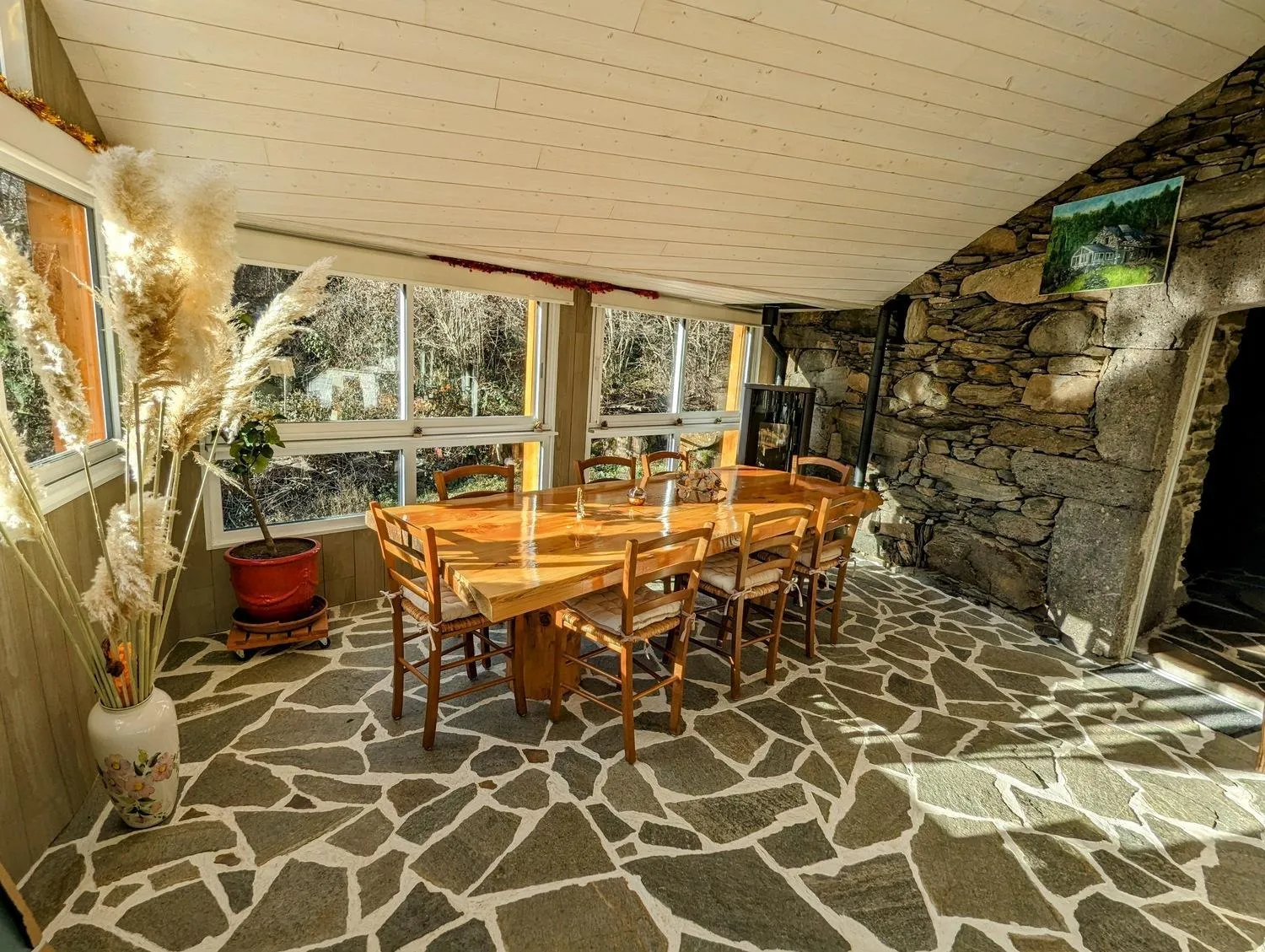 Restaurant/places to eat in Chambres d'hôtes Le Lepadou-Bas