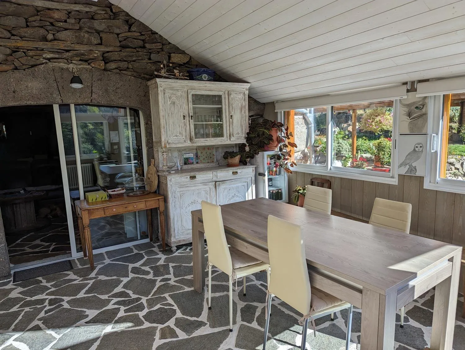 Restaurant/places to eat in Chambres d'hôtes Le Lepadou-Bas