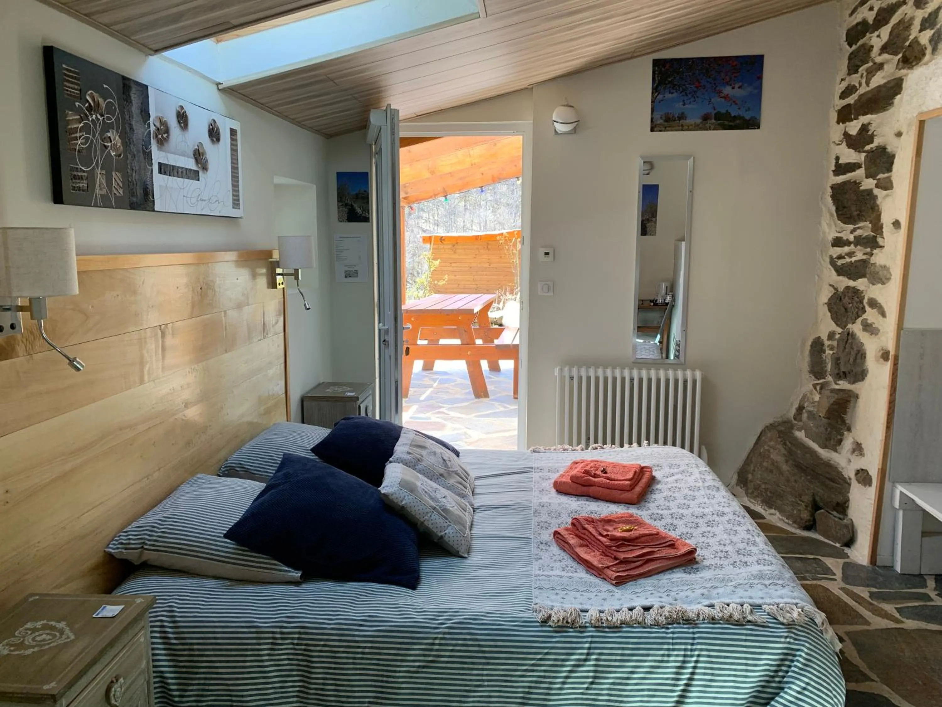 Photo of the whole room, Bed in Chambres d'hôtes Le Lepadou-Bas