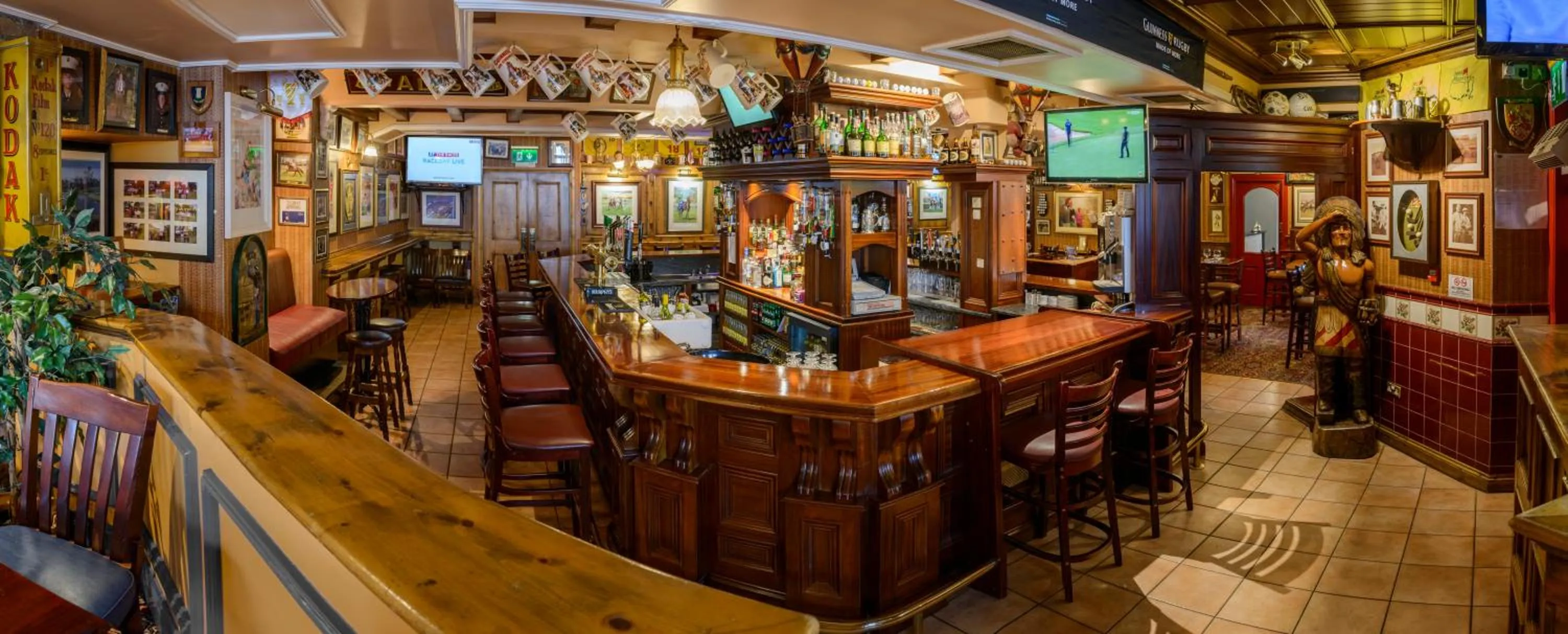 Lounge or bar in McSweeney Arms Hotel