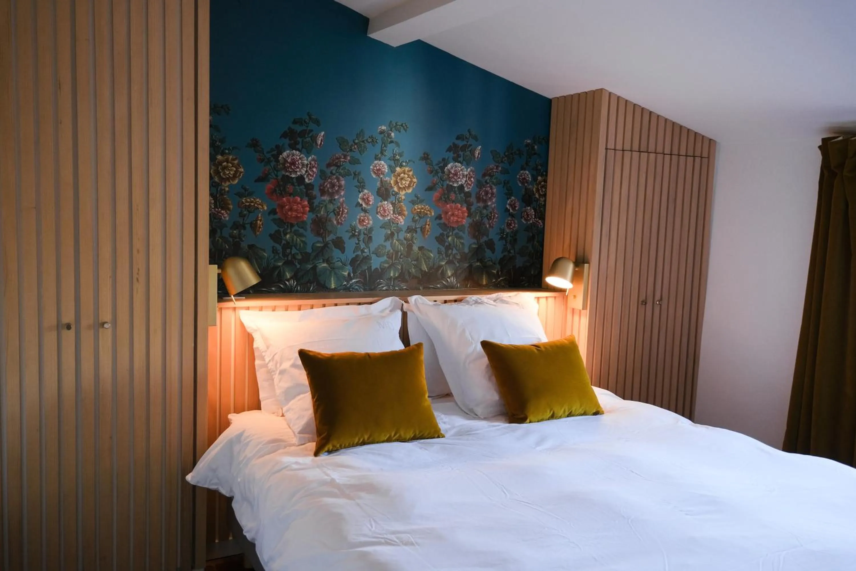 Bedroom, Bed in Maison Dauphine