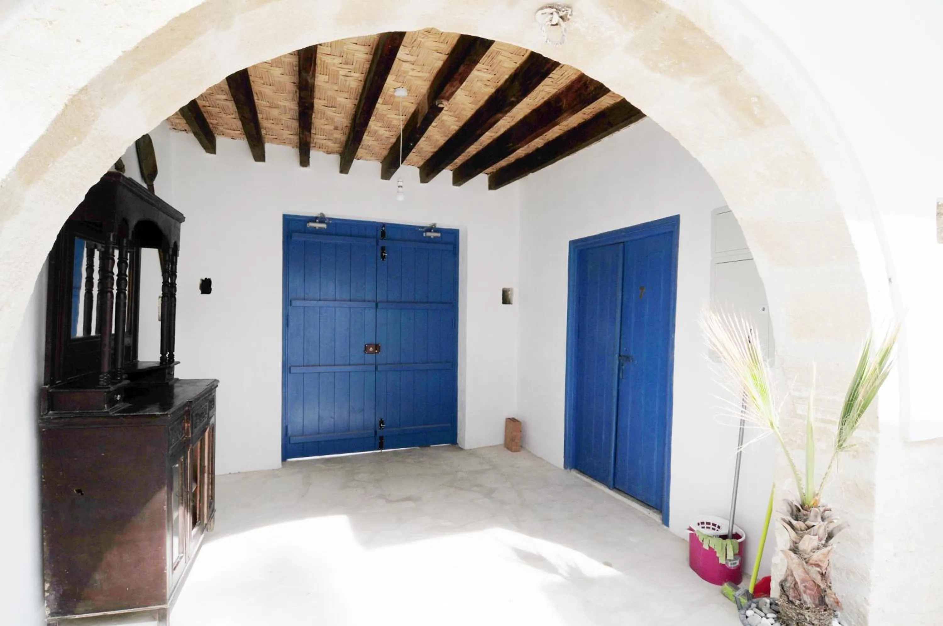 Facade/entrance in Lithos Studios