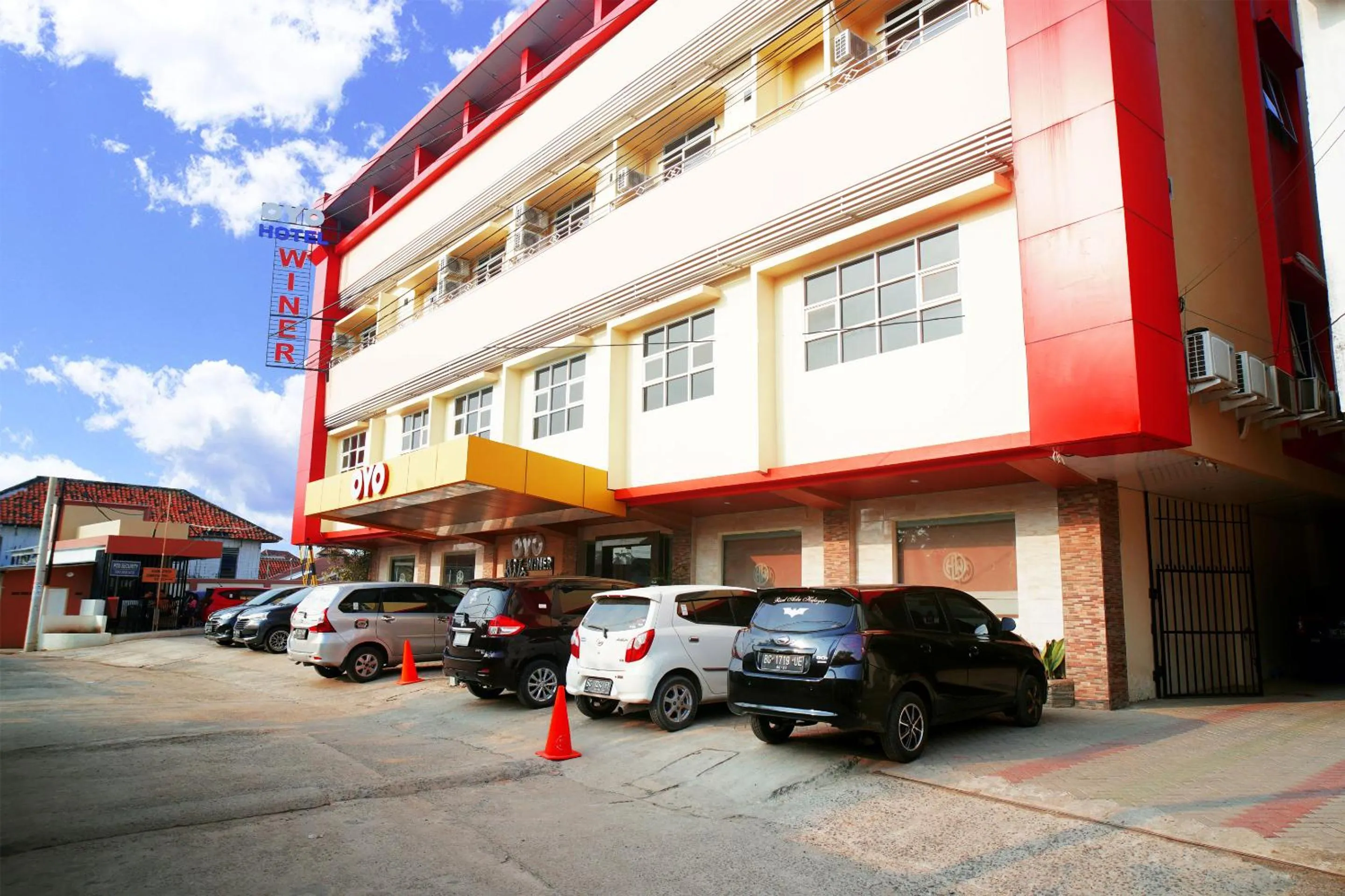 Lobby or reception in OYO 147 Hotel Winer