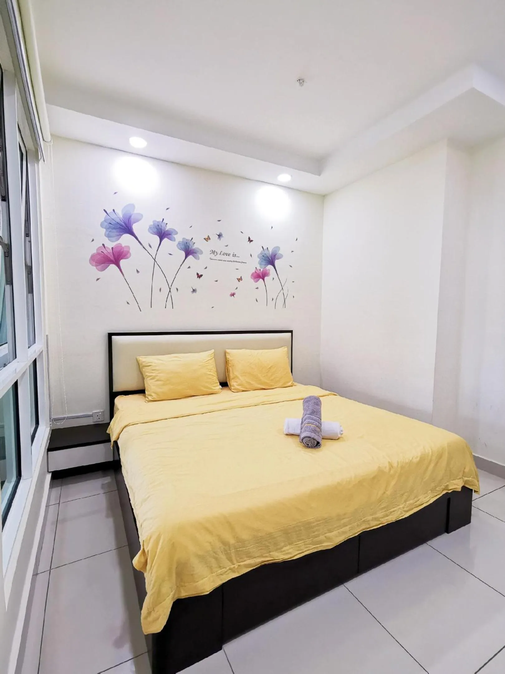 Bedroom, Bed in Mansion One by Sky Hive