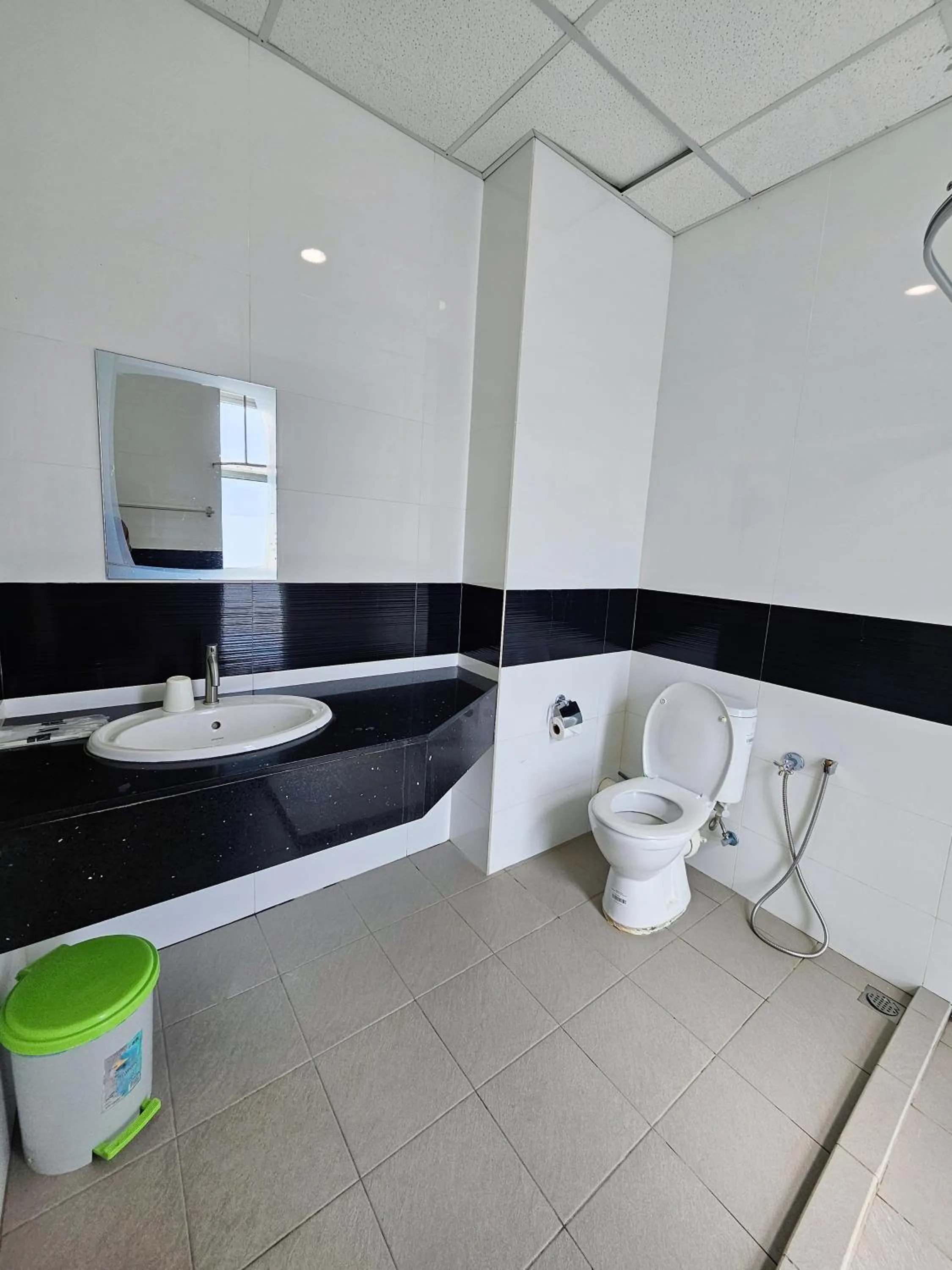 Shower in Mansion One by Sky Hive