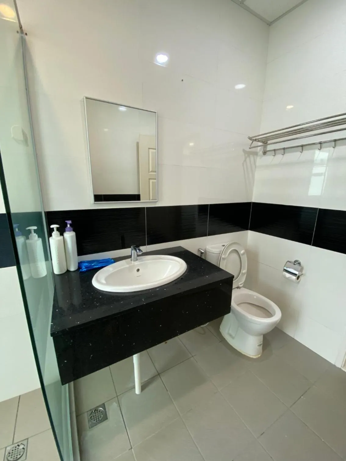 Shower in Mansion One by Sky Hive