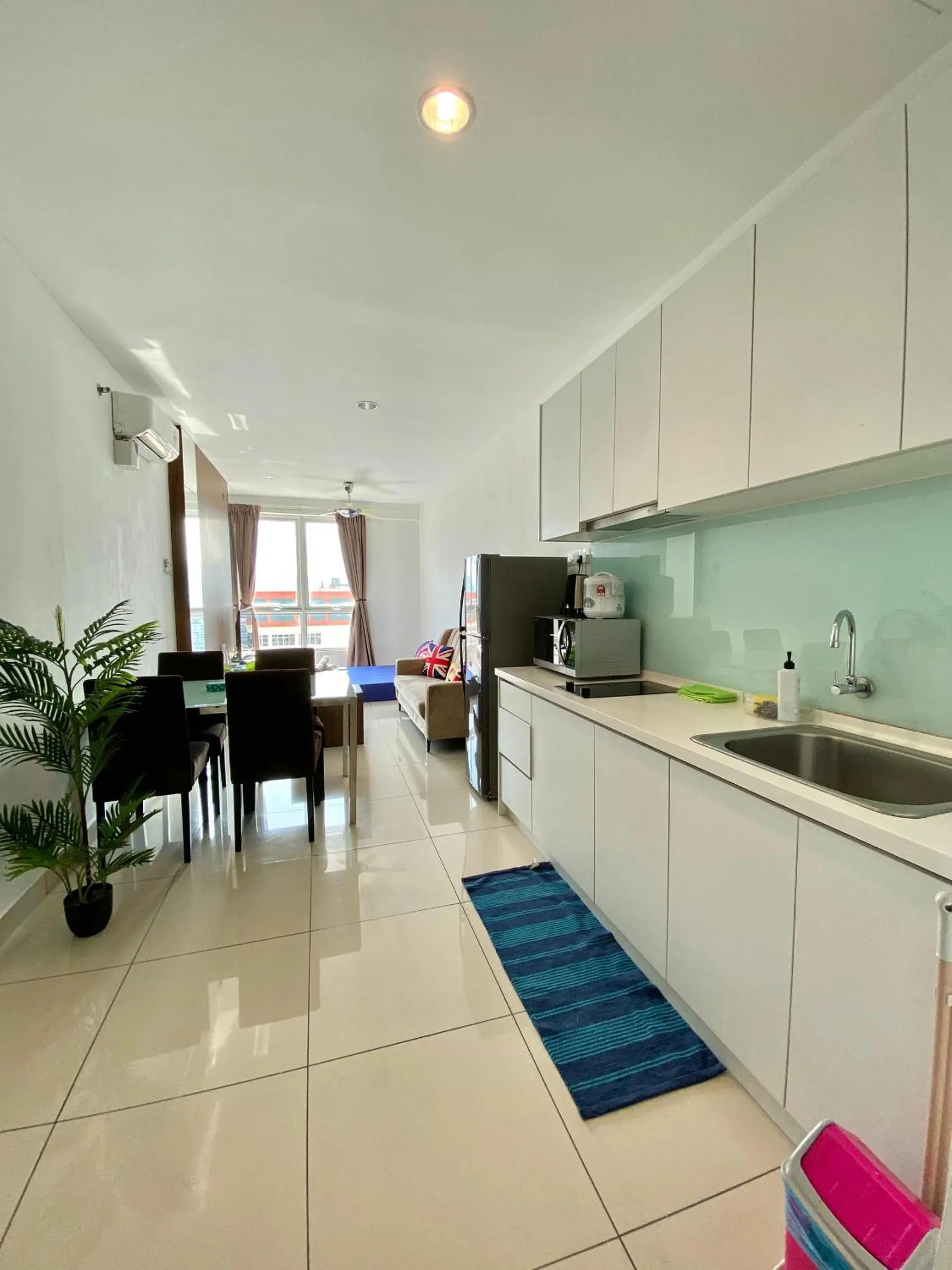 Kitchen or kitchenette in Mansion One by Sky Hive