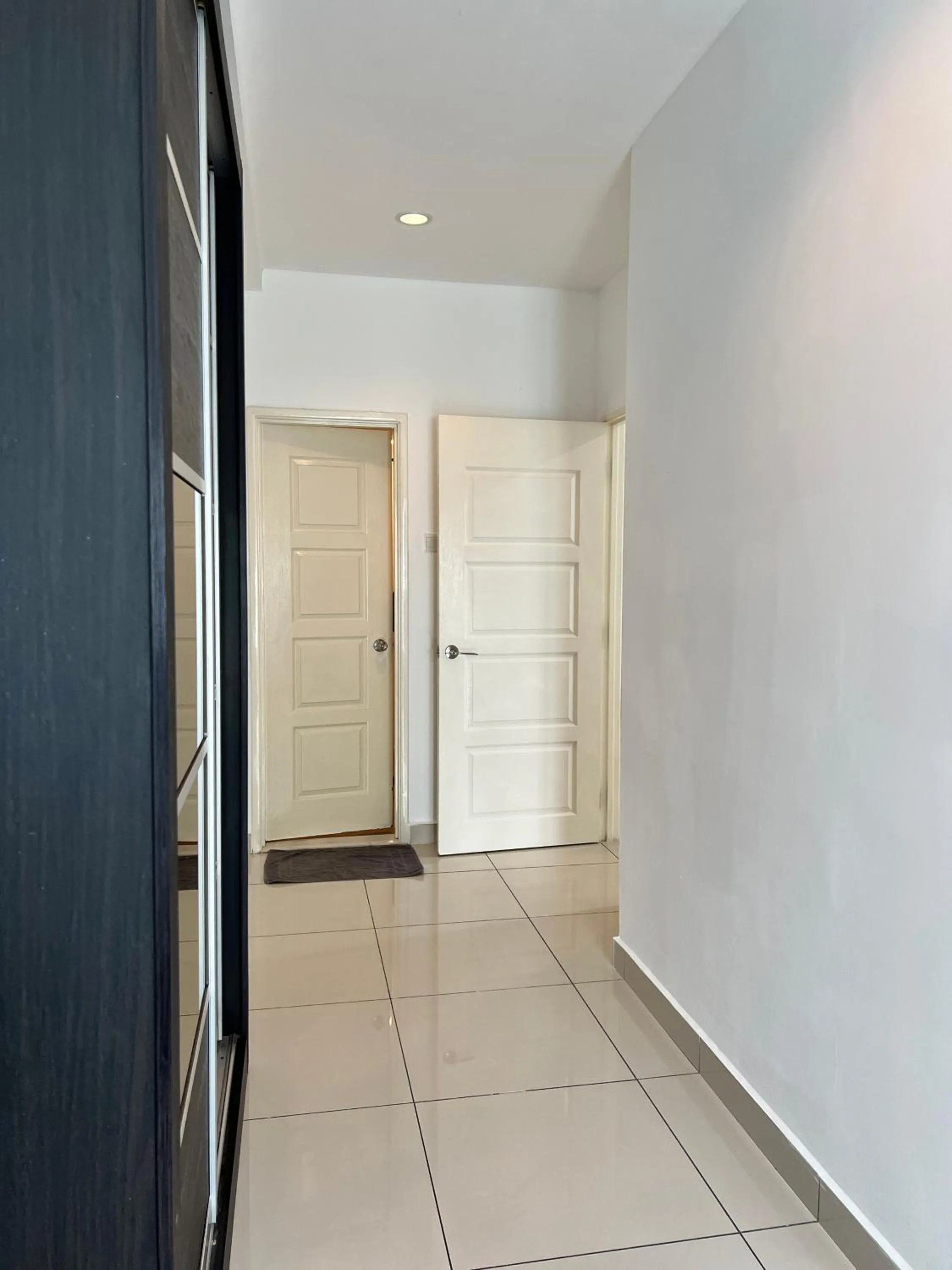 wardrobe in Mansion One by Sky Hive