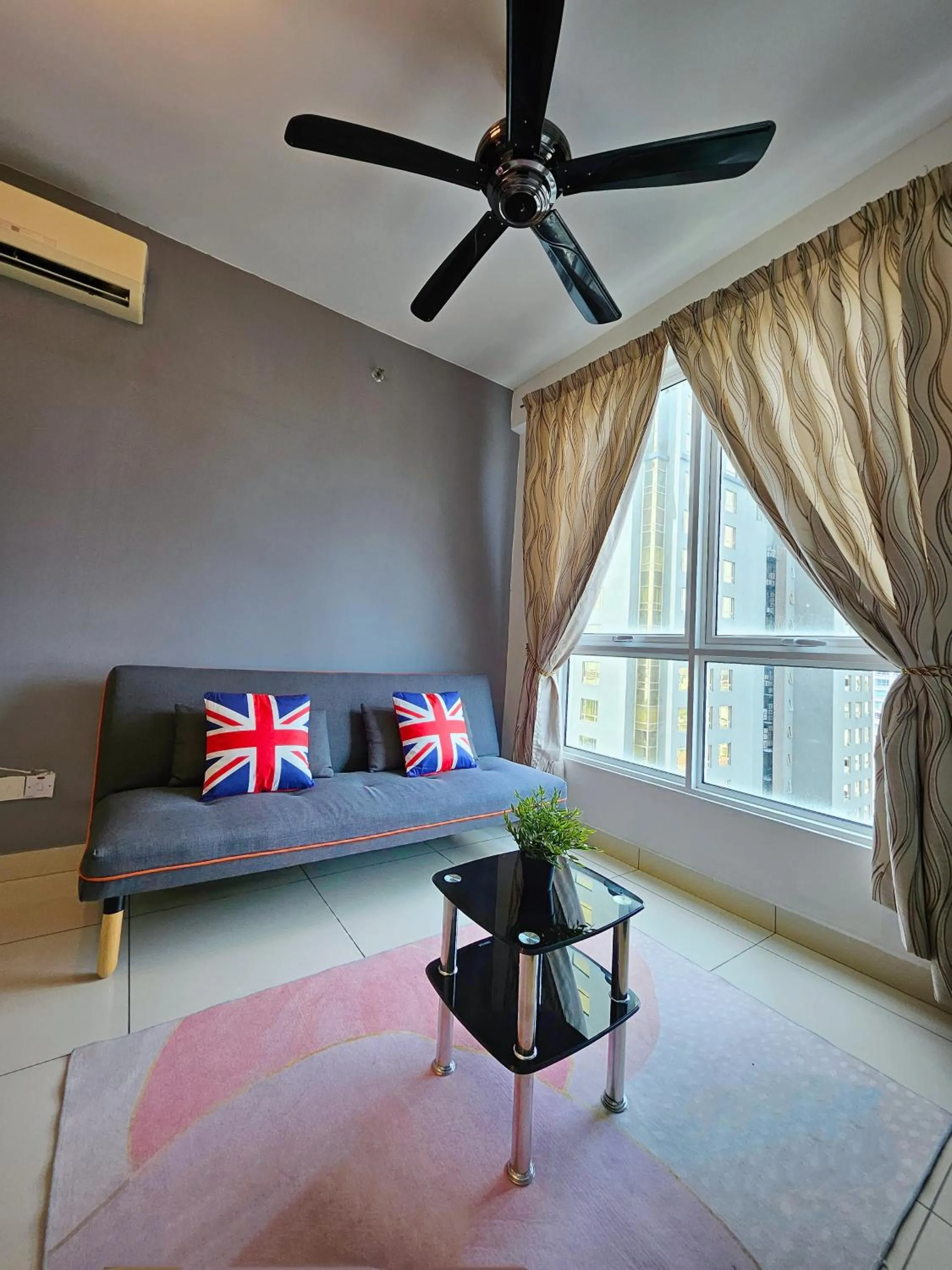 Living room in Mansion One by Sky Hive