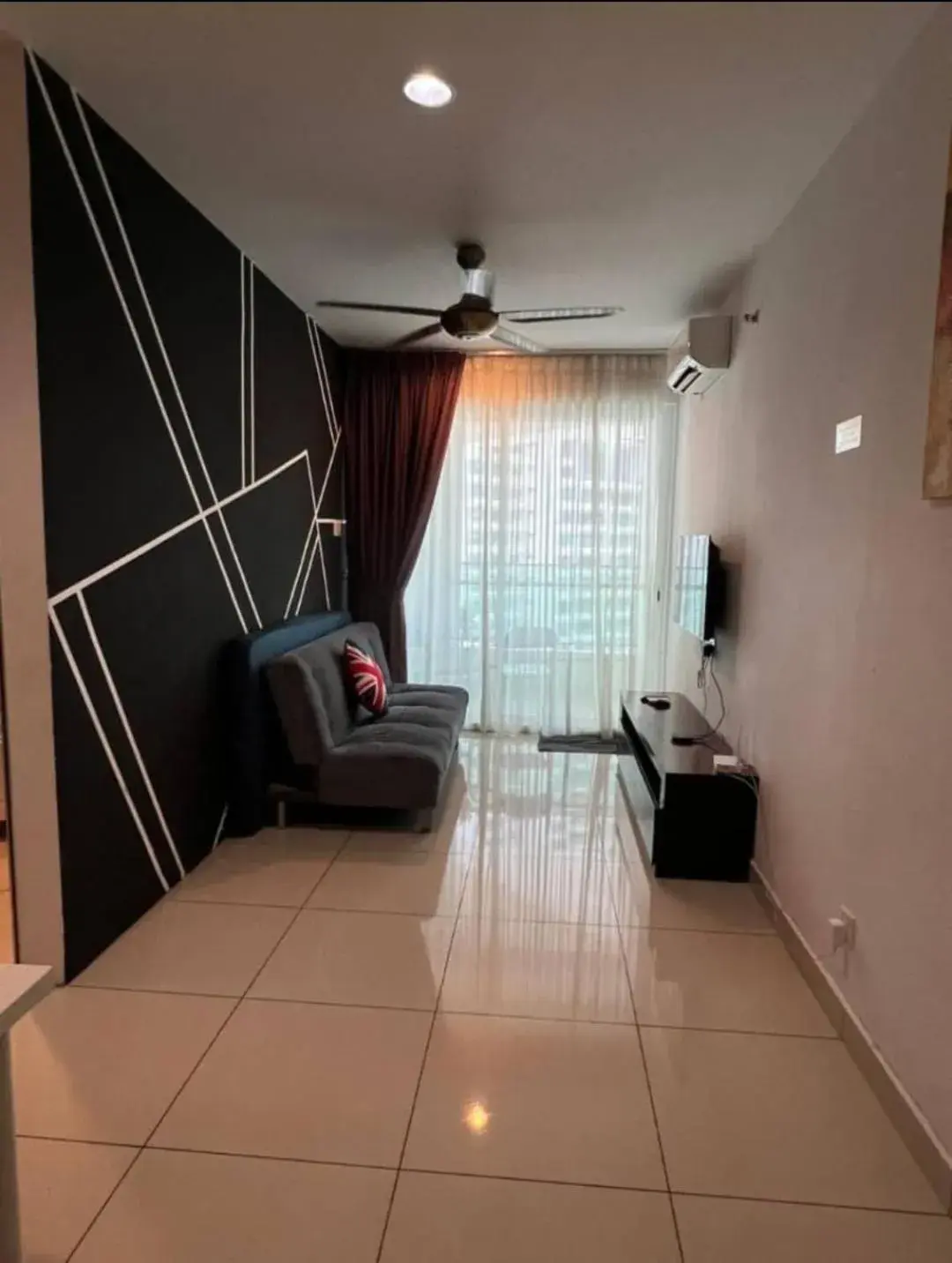 Apartment with View and Balcony in Mansion One by Sky Hive Apartment with View and Balcony in Mansion One by Sky Hive