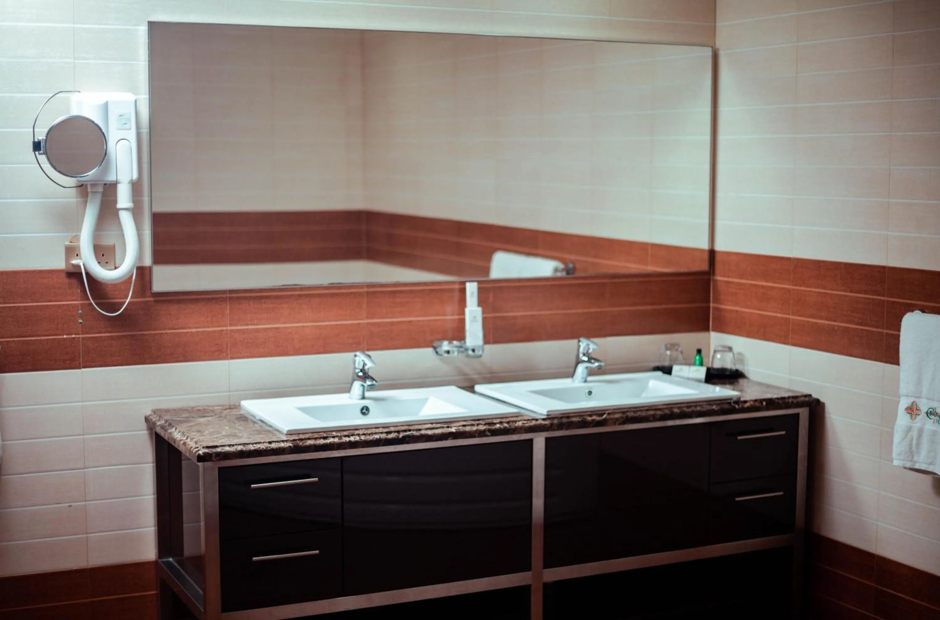 Bathroom in Crossroads Hotel Blantyre