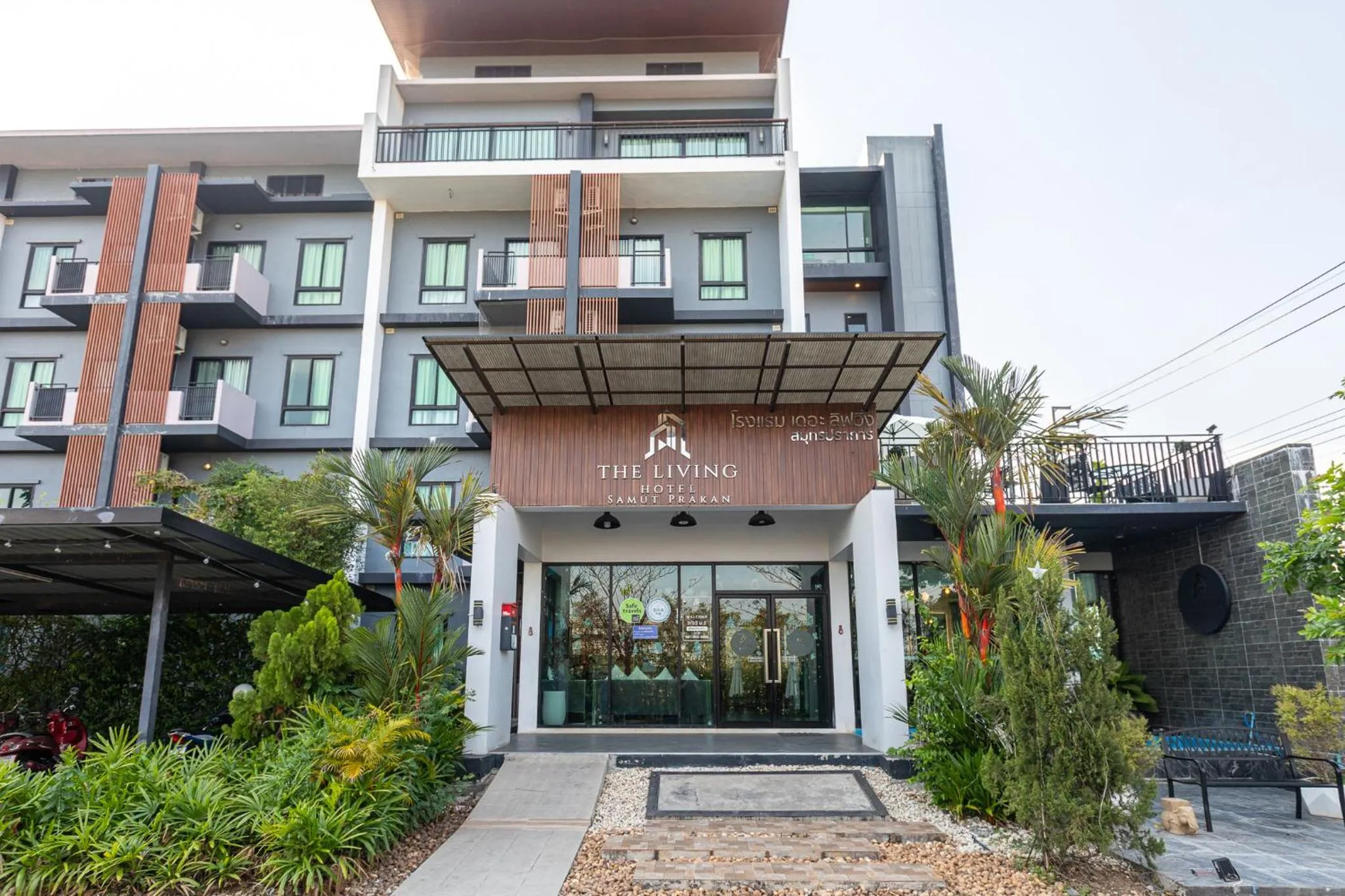 The Living Hotel SamutPrakan