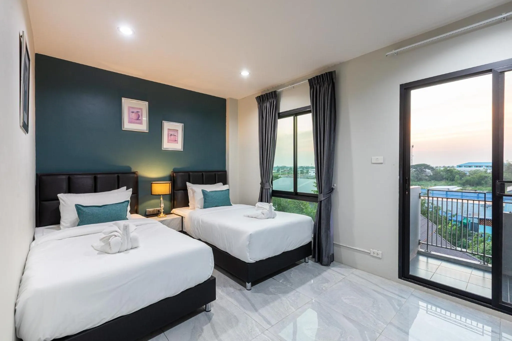 Bed in The Living Hotel SamutPrakan