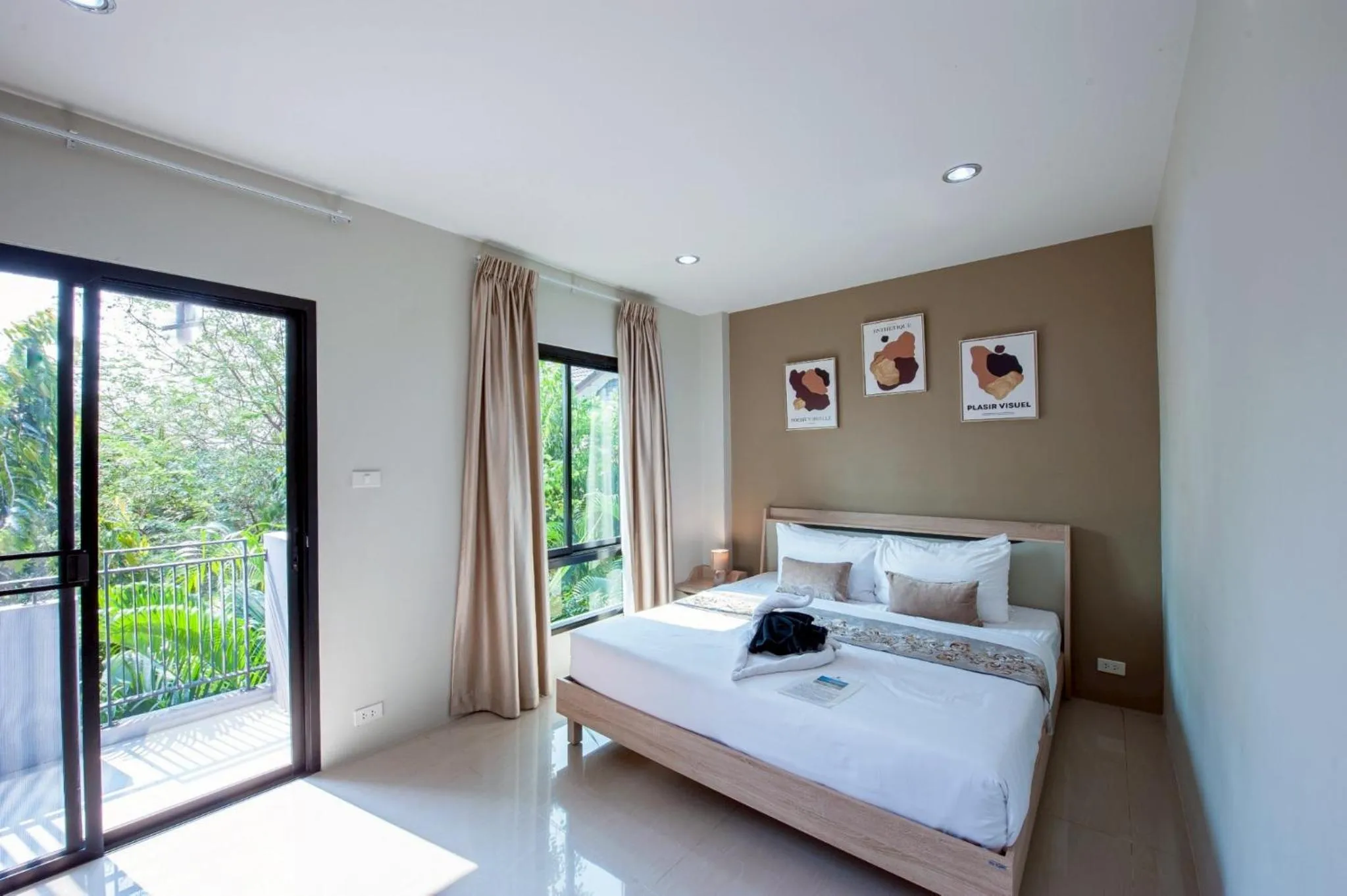 Bedroom, Bed in The Living Hotel SamutPrakan