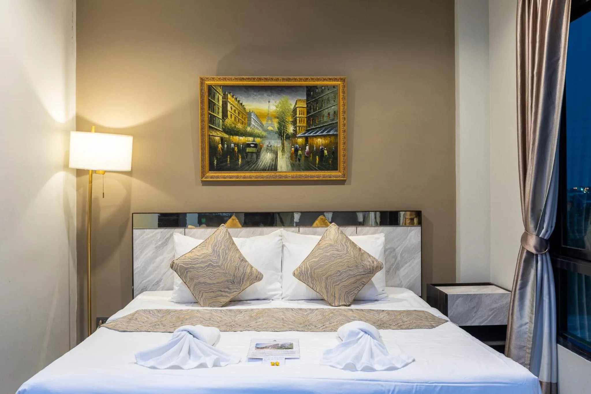 Bed in The Living Hotel SamutPrakan