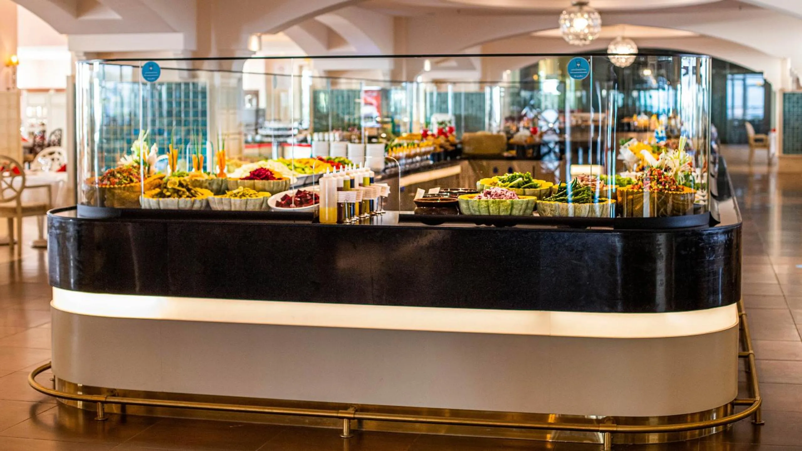 Restaurant/places to eat in Starlight Resort Hotel