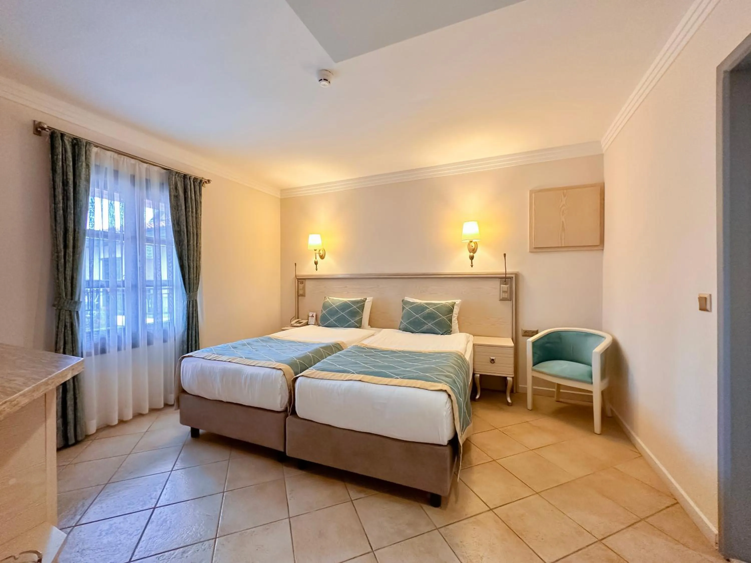 Bedroom, Bed in Starlight Resort Hotel