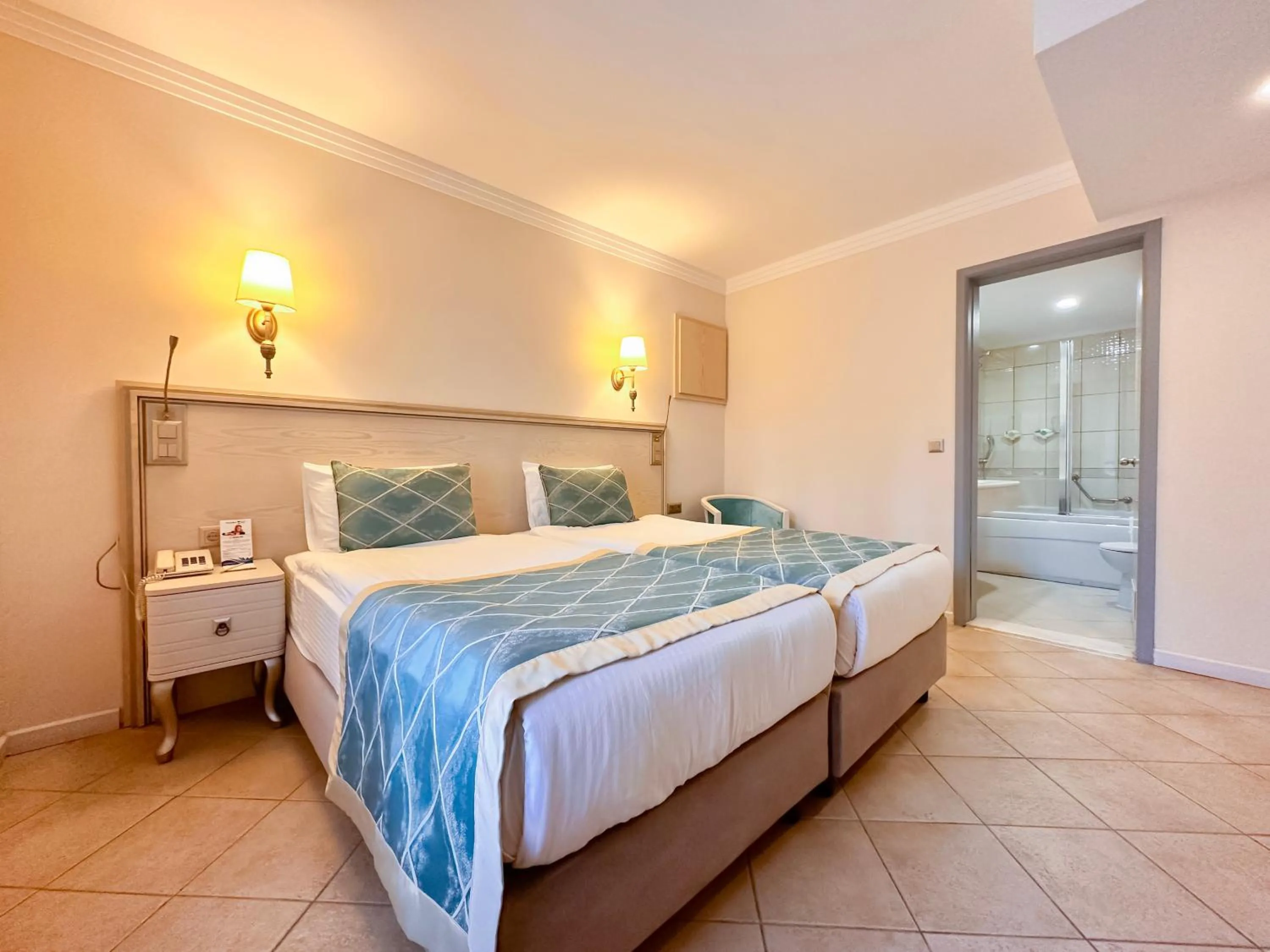 Bedroom, Bed in Starlight Resort Hotel