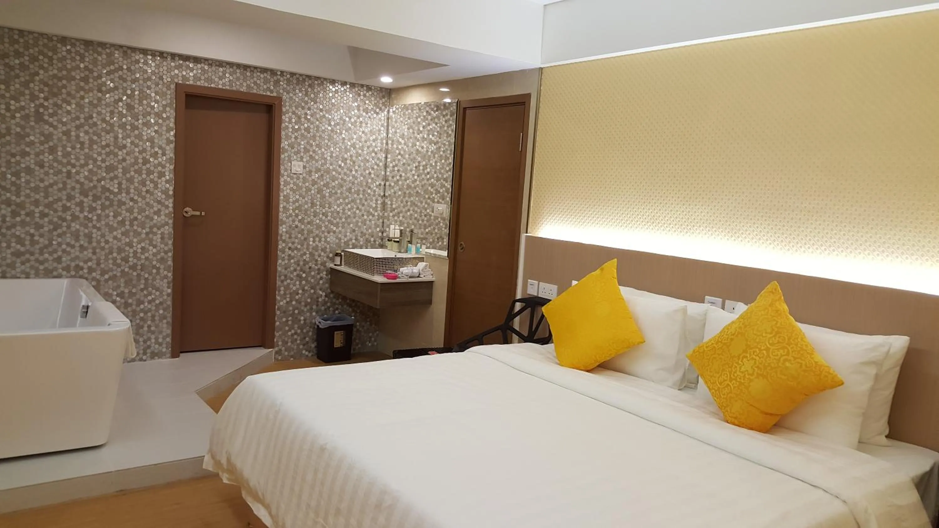 Bedroom, Bed in Whole Sunshine International Guest House