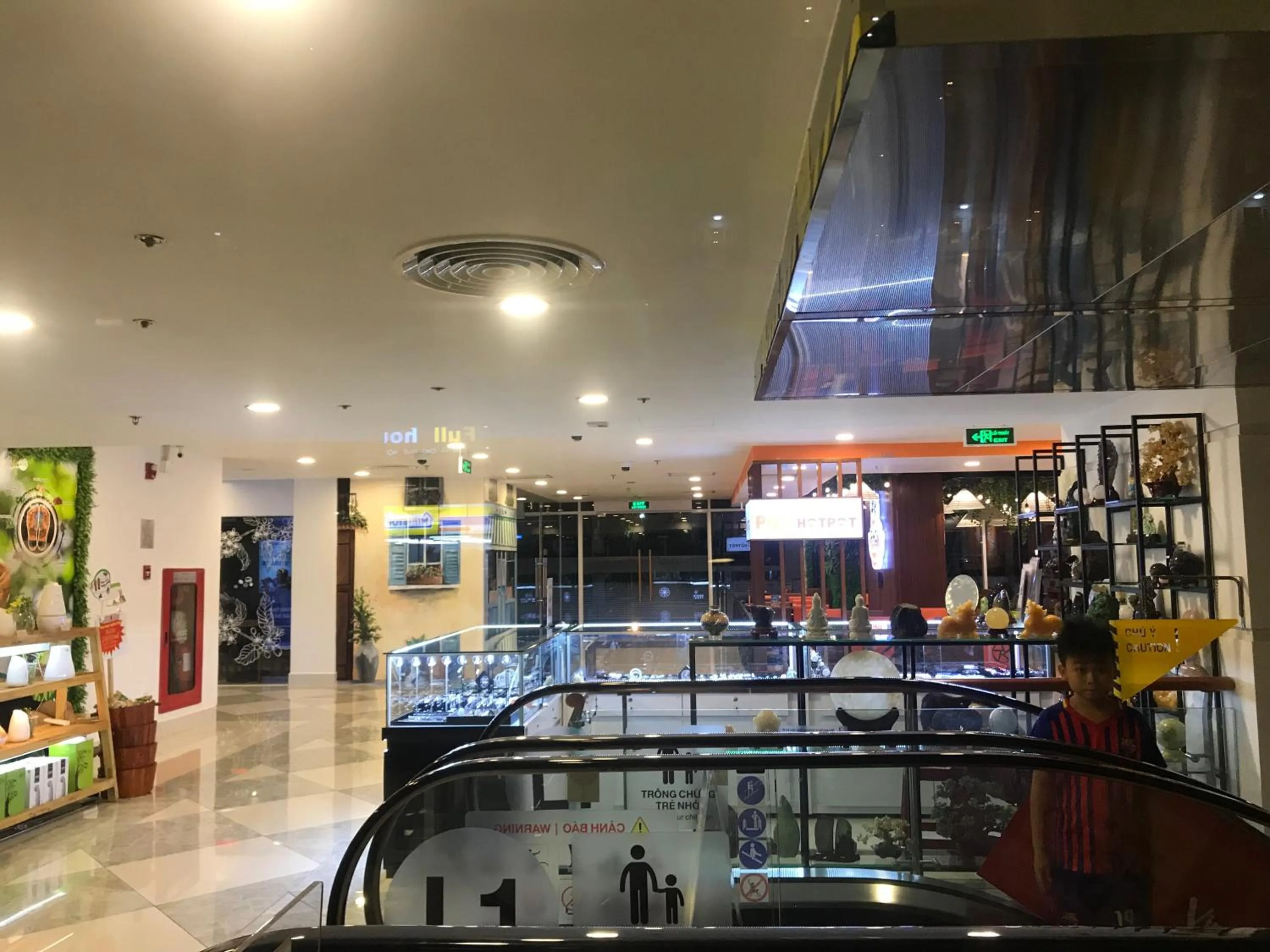 SKYHOMES - Tan Son Nhat Airport Homestay