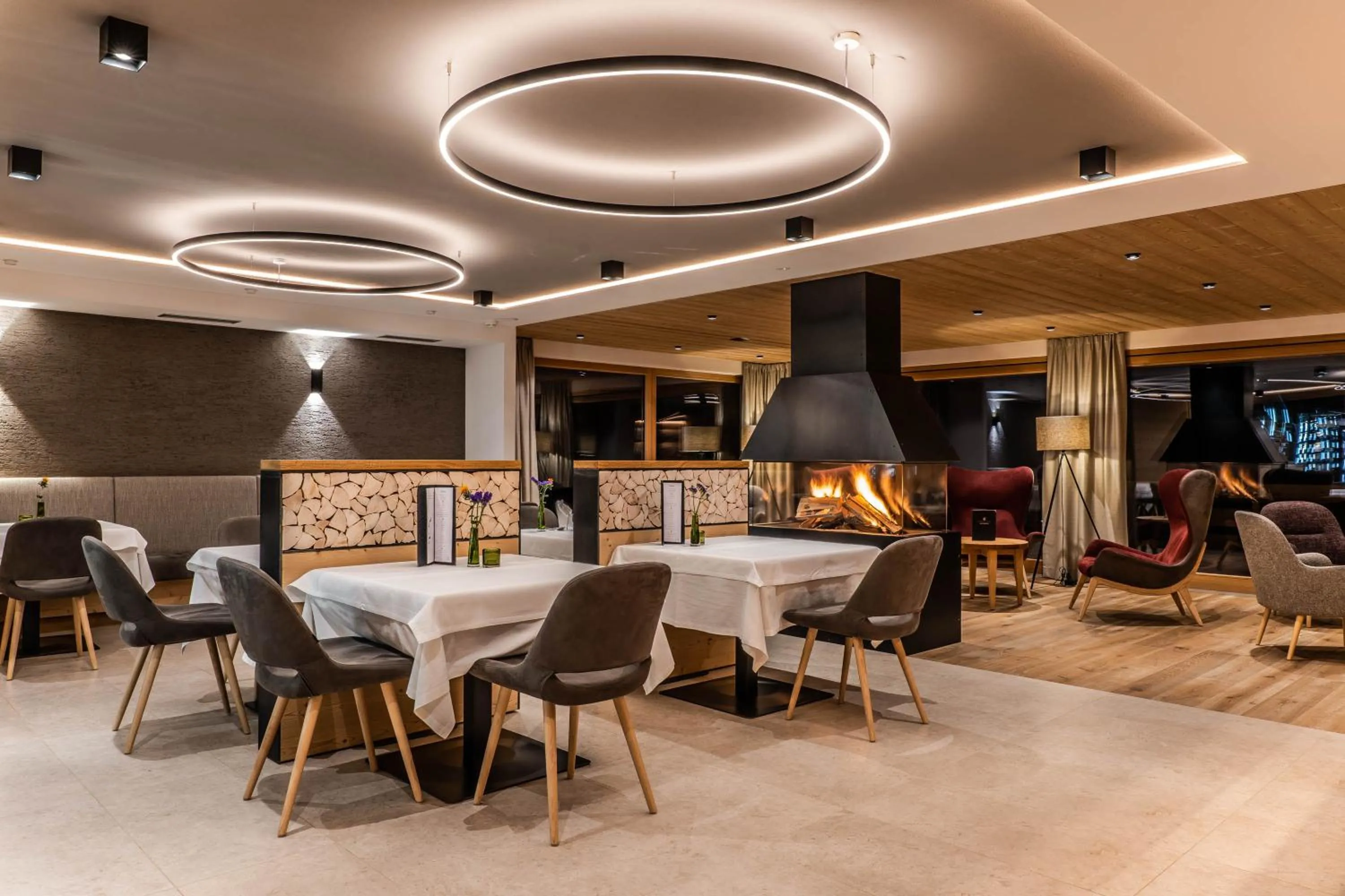 Restaurant/places to eat in Nature Hotel Delta