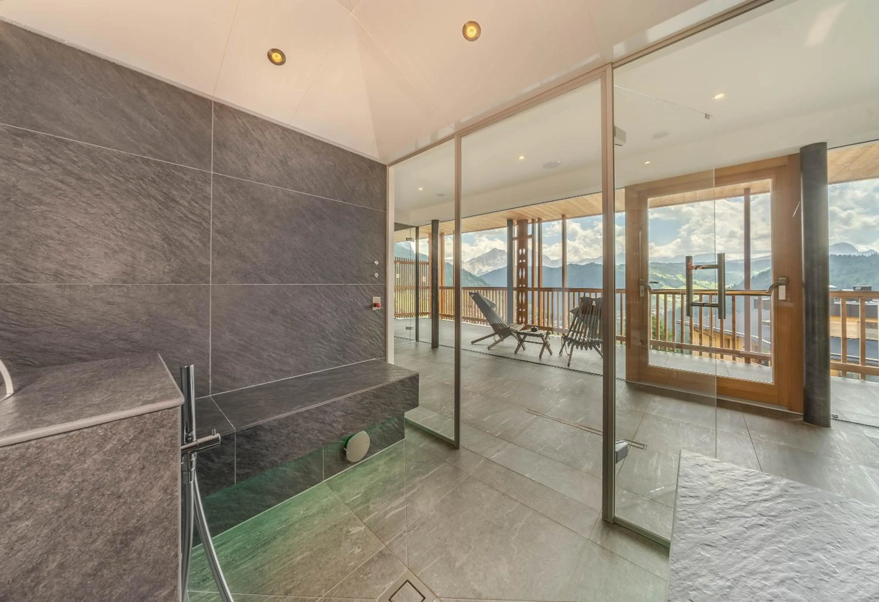 Steam room in Nature Hotel Delta