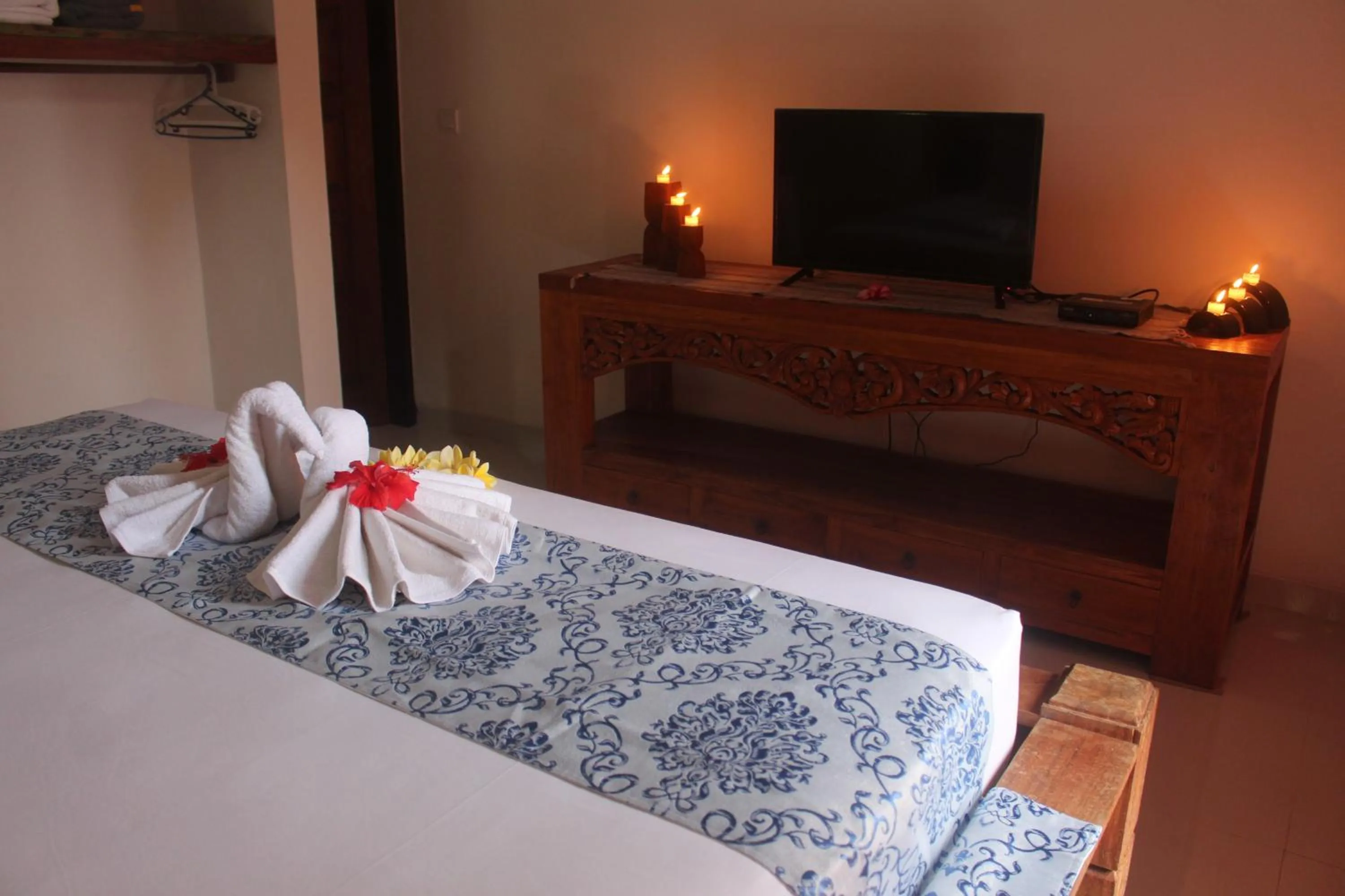 Bed in Jukung Villas Kuta