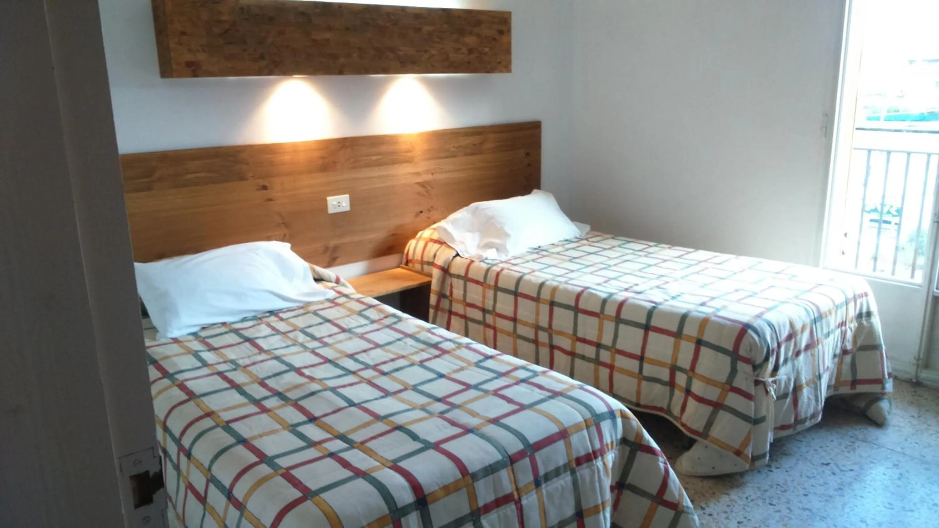 Day, Bed in La Masia