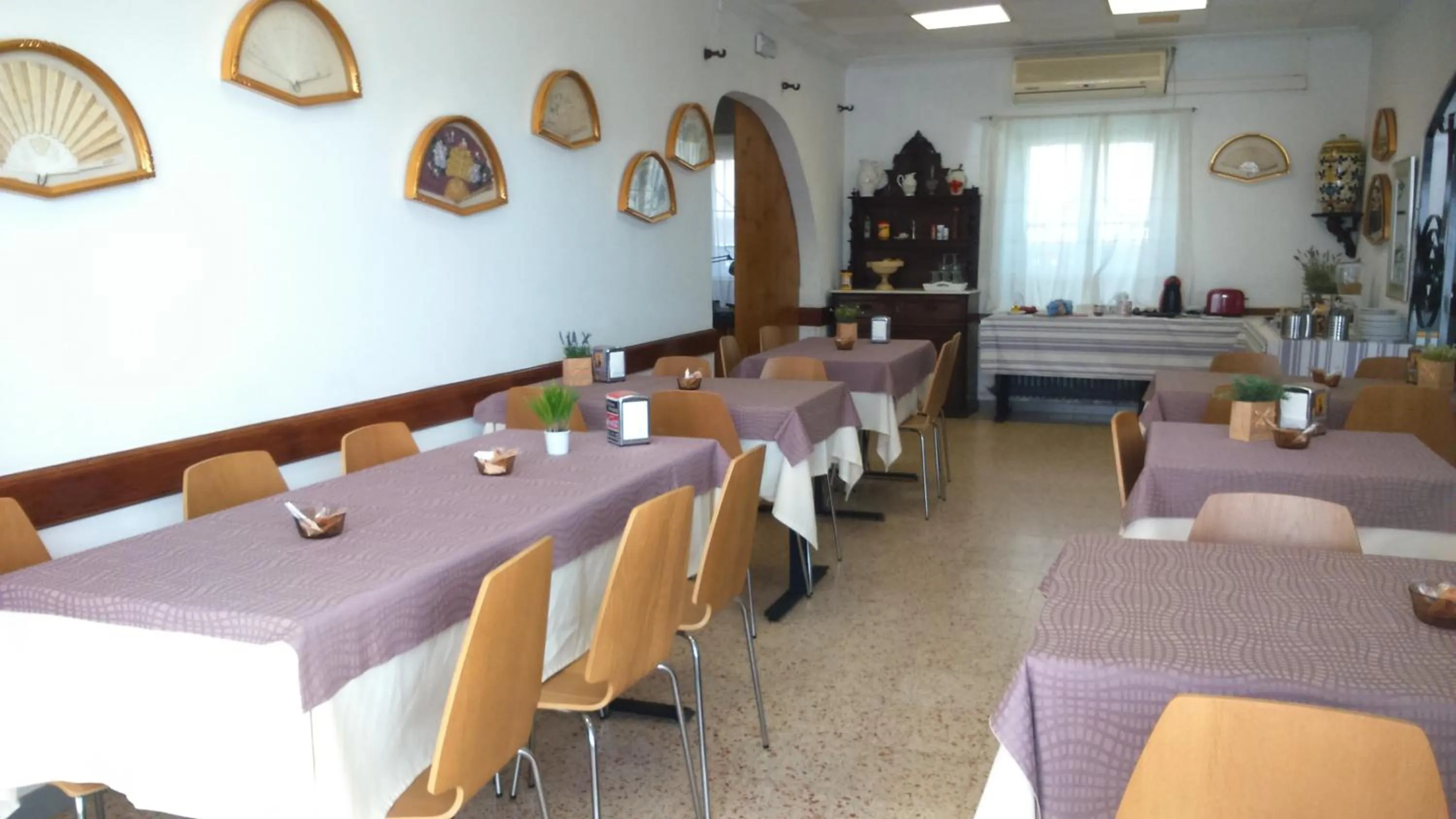 Restaurant/places to eat in La Masia