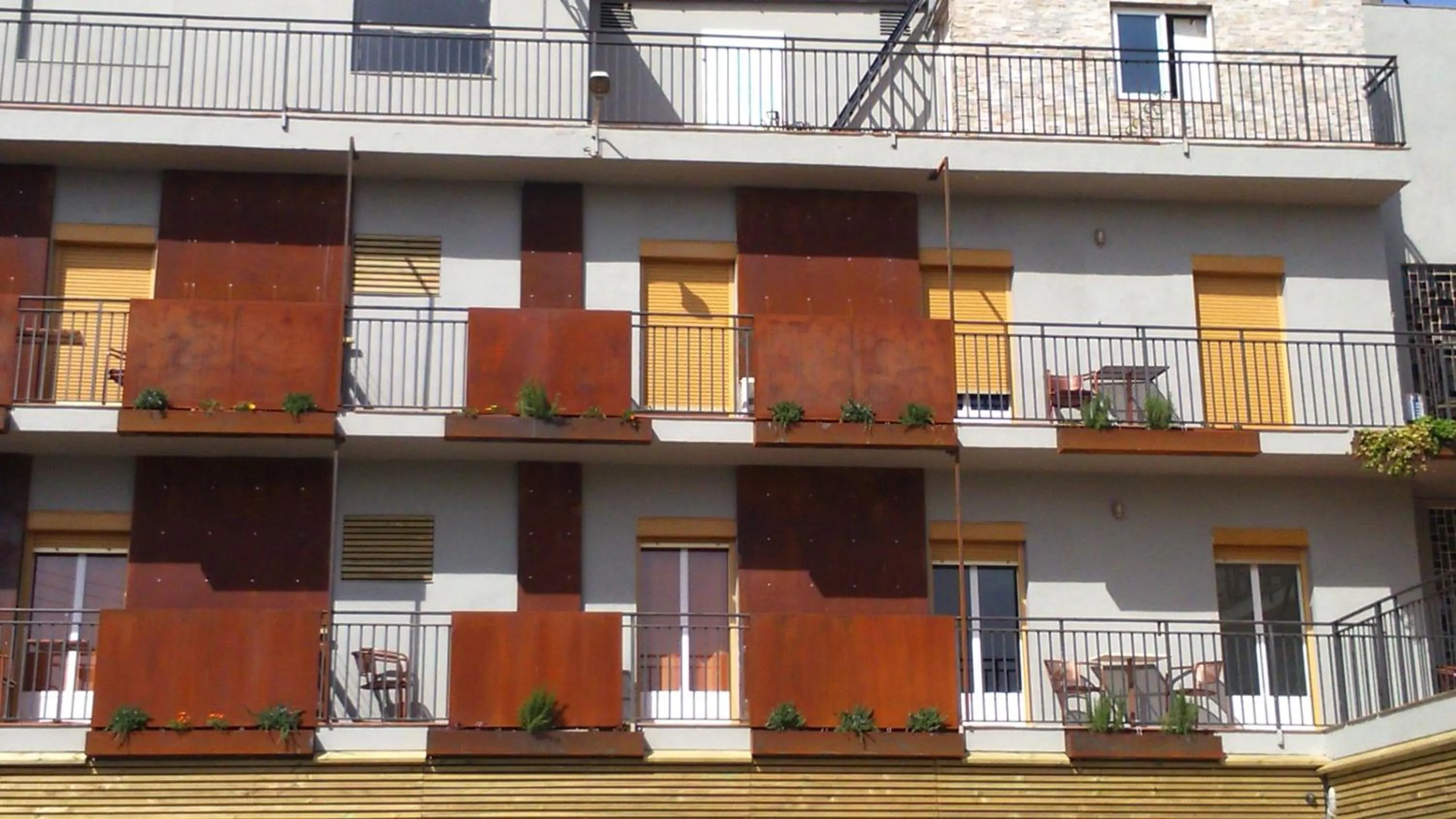 Property building in La Masia