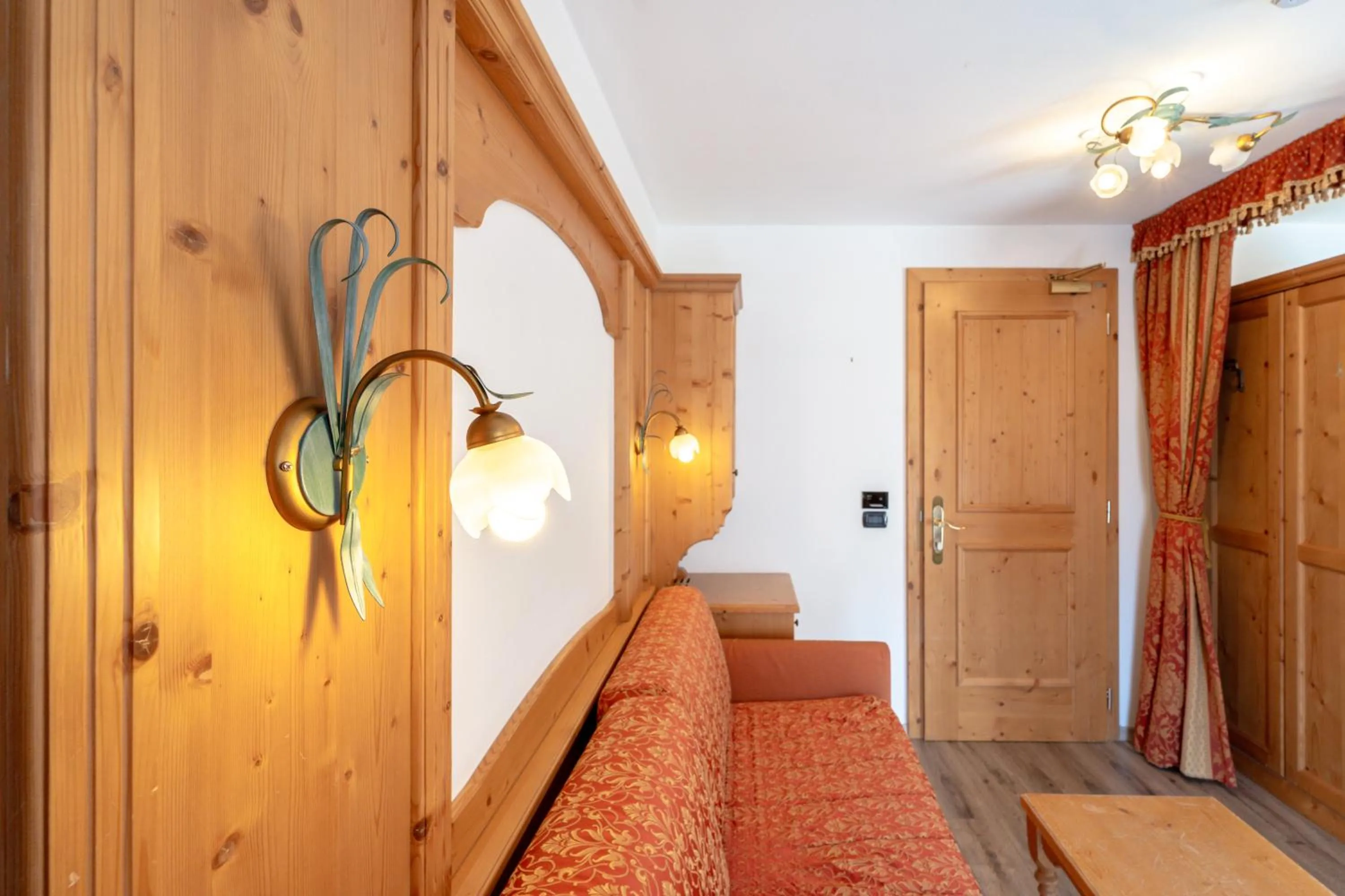 Bedroom, Bed in Hotel Laurin